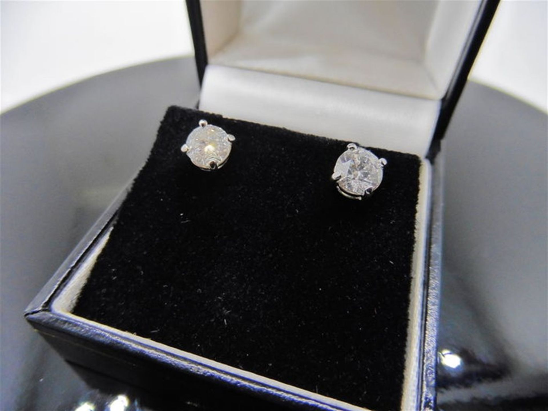 2ct diamond solitaire earrings. Each with a 1ct enhanced brilliant cut diamond, G/H colour - Image 3 of 3