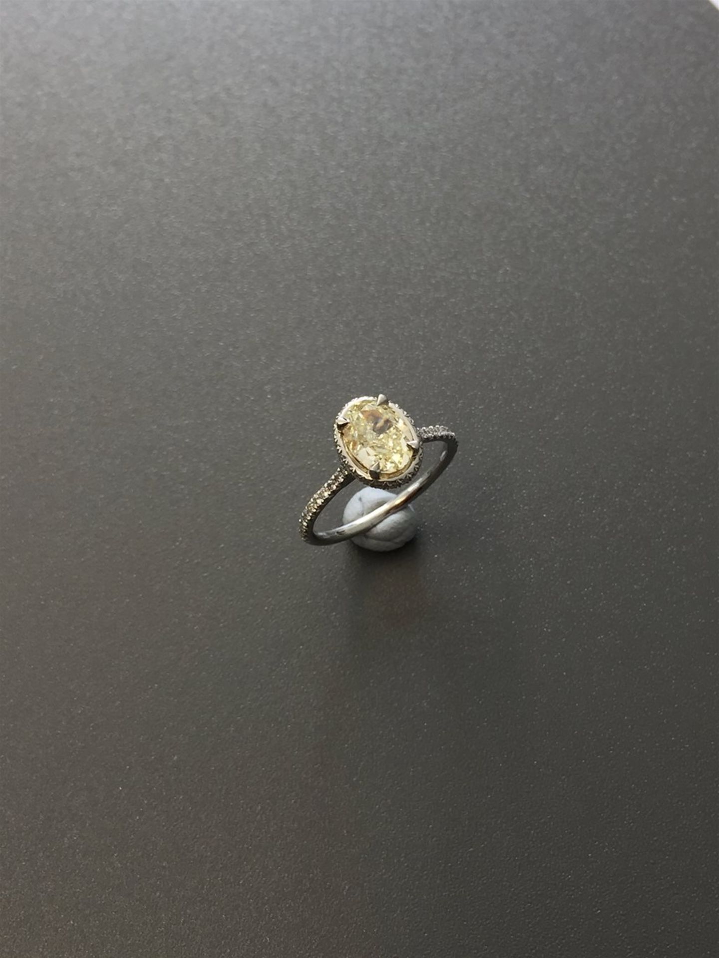 1.51ct diamond set solitaire ring set in platinum. Oval cut light yellow centre stone, VS1 clarity. - Image 4 of 4