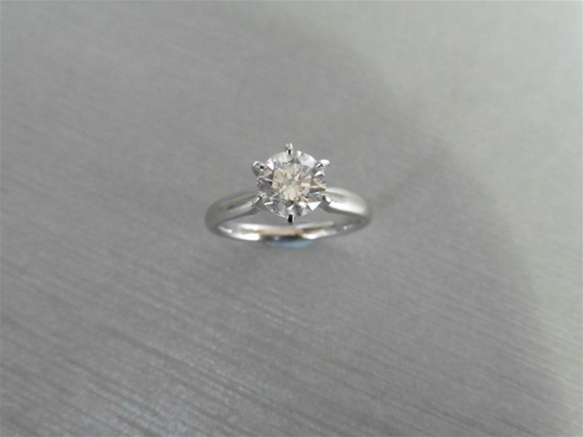 1.01ct Diamond solitaire ring with an enhanced brilliant cut diamond, G/H colour and i1 clarity. Se - Image 2 of 4