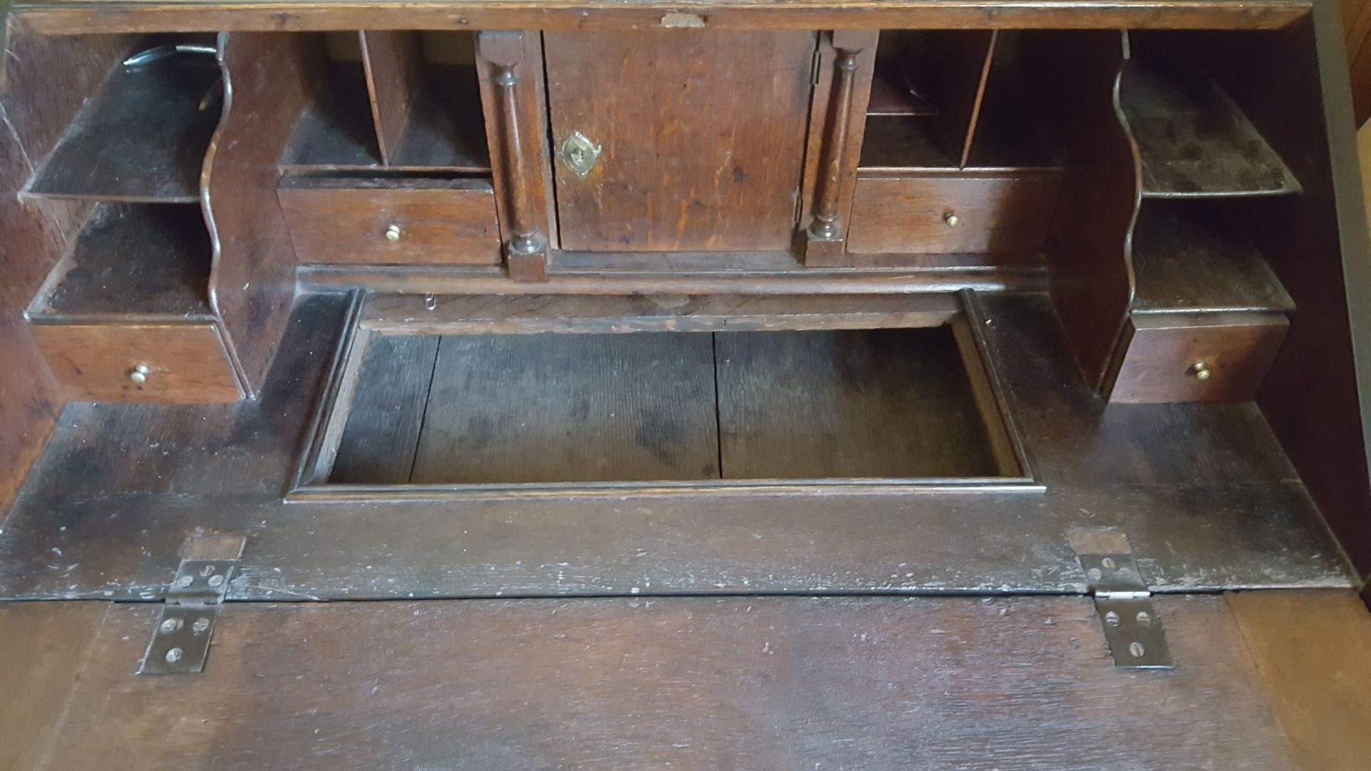 Antique Early Georgian Bureau Desk - Image 3 of 9