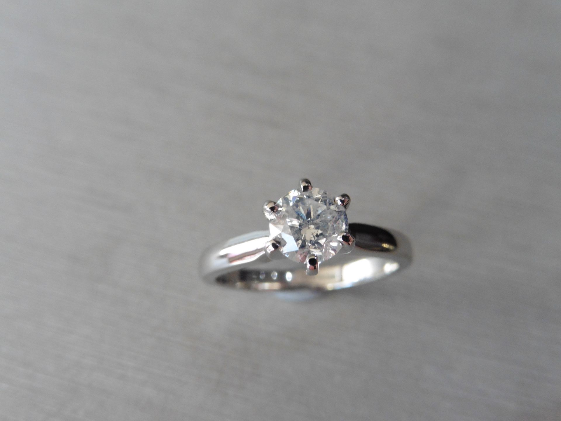 0.90ct diamond solitaire ring with a brilliant cut diamond. I colour and I1 clarity. Set in platinum - Image 4 of 4