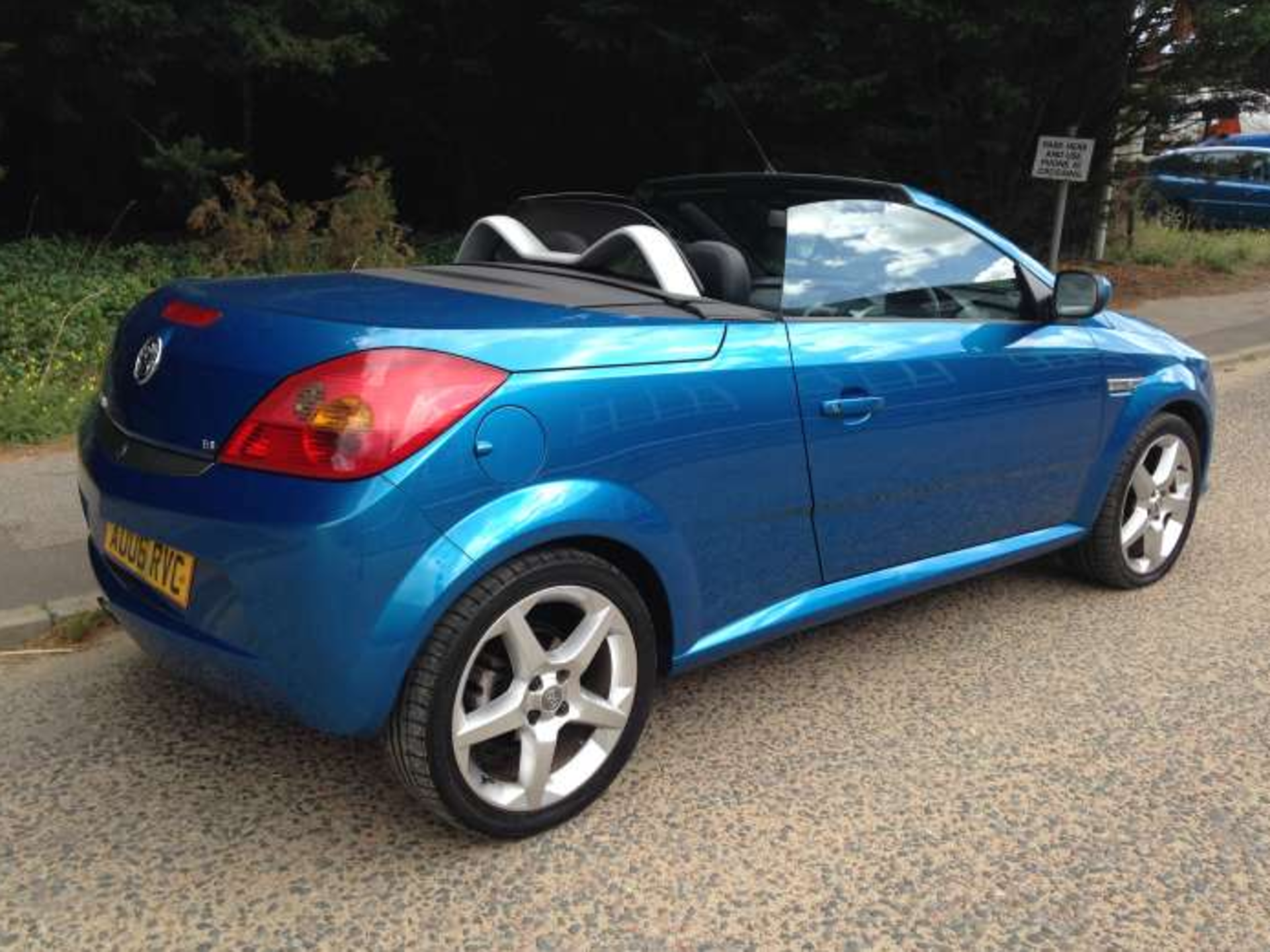 Vauxhall Tigra Convertible - 72'200 miles - Image 5 of 19