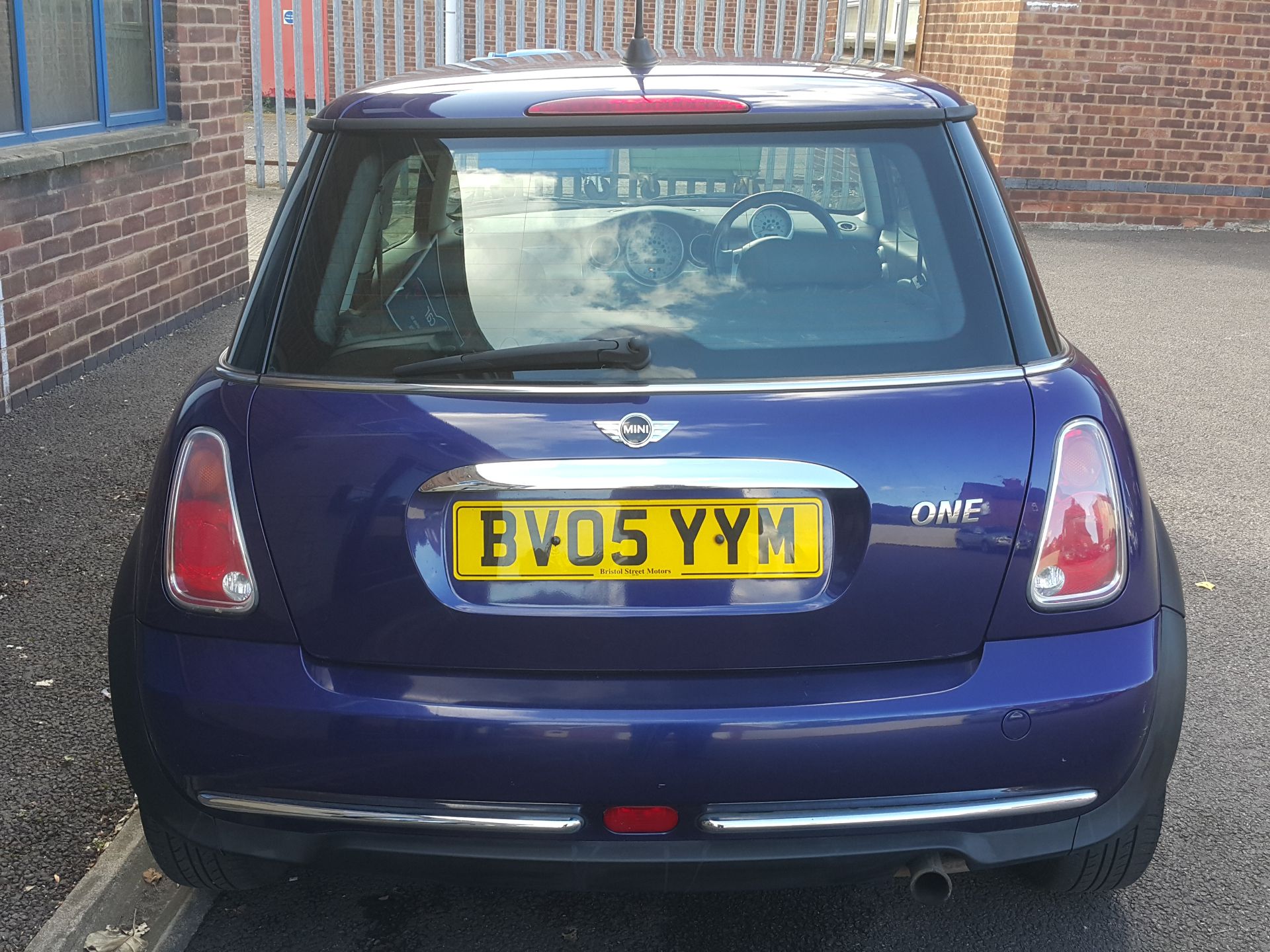 MINI MINI ONE '05 REG HATCHBACK - Image 7 of 17