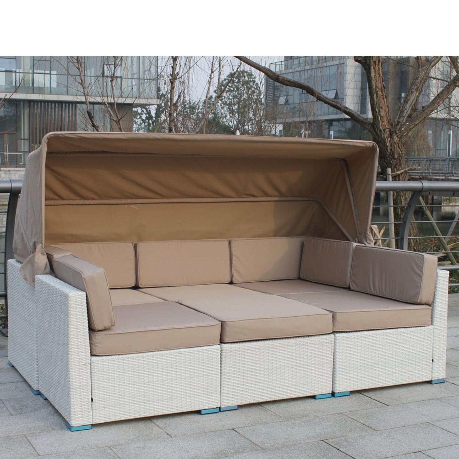 Altrincham Five Seat Rattan Sofa Set with Table new and boxed white pu rattan. - Image 3 of 3