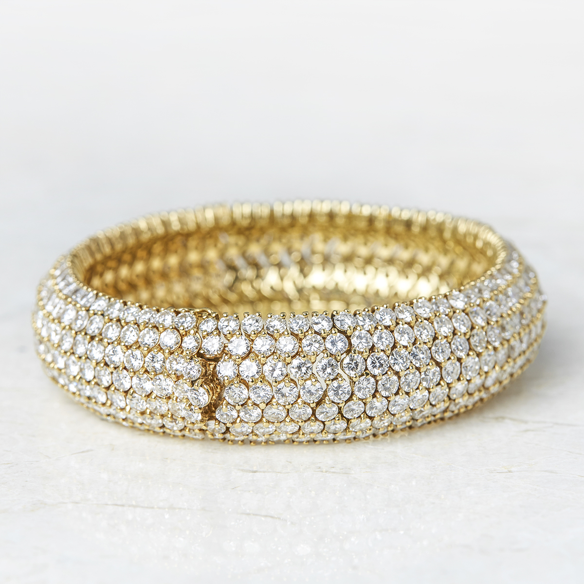 Unbranded, 18k Yellow Gold Round Brilliant Cut 49.00ct Diamond Cluster Bracelet - Image 3 of 8