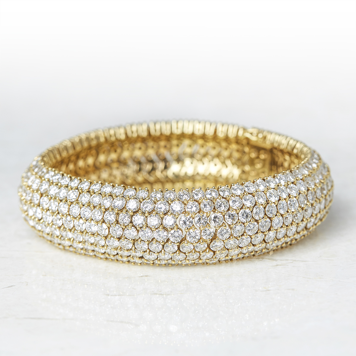 Unbranded, 18k Yellow Gold Round Brilliant Cut 49.00ct Diamond Cluster Bracelet - Image 2 of 8