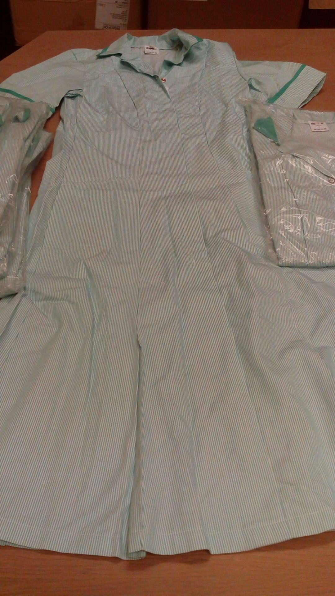 Alexandra workwear size 8 nurses, carers, cleaners tunic Alexandra workwear new and unused, these