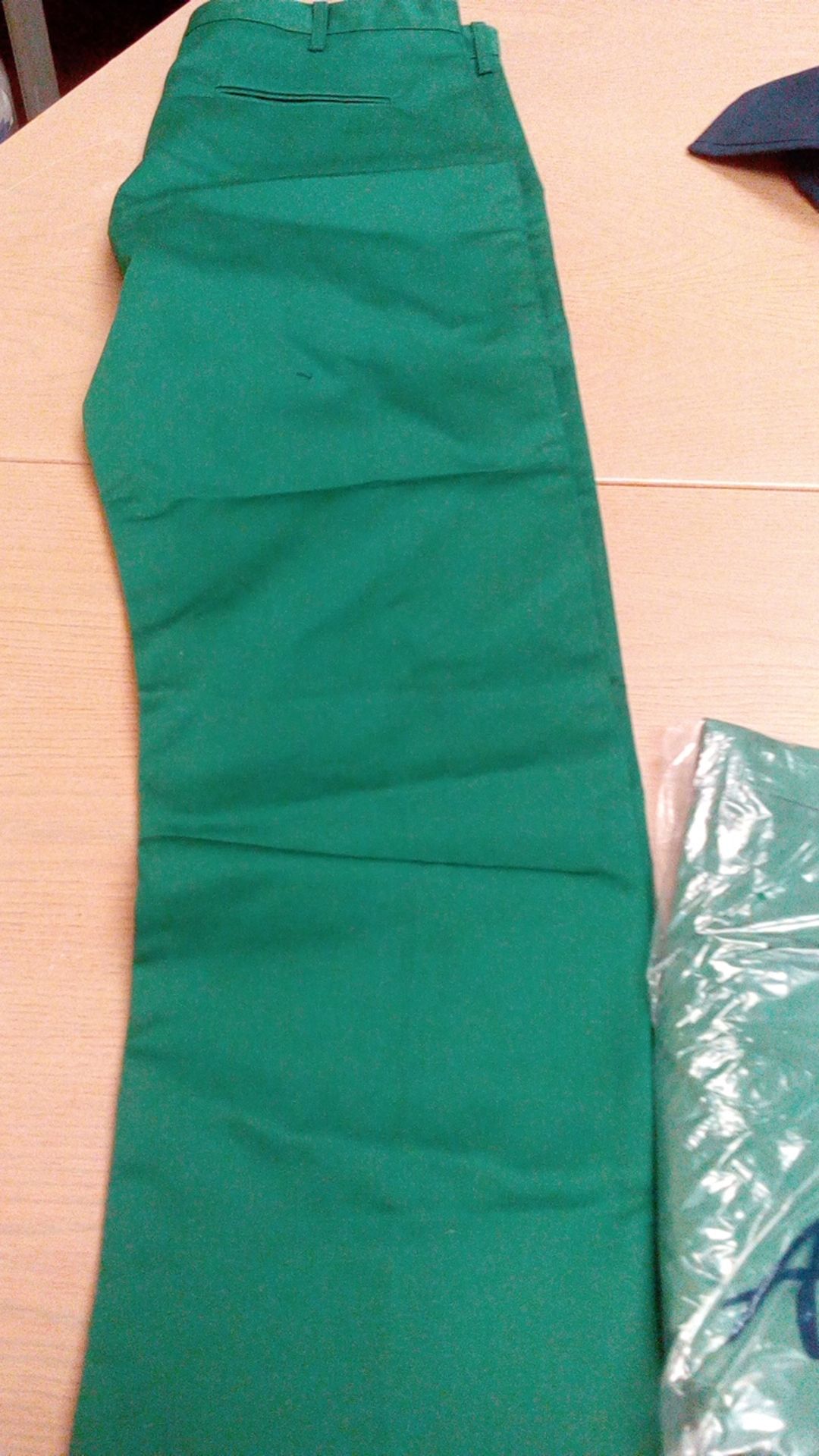 Alexandra workwear size 34 1/2 inch green mens work trousers Alexandra workwear new and unused,