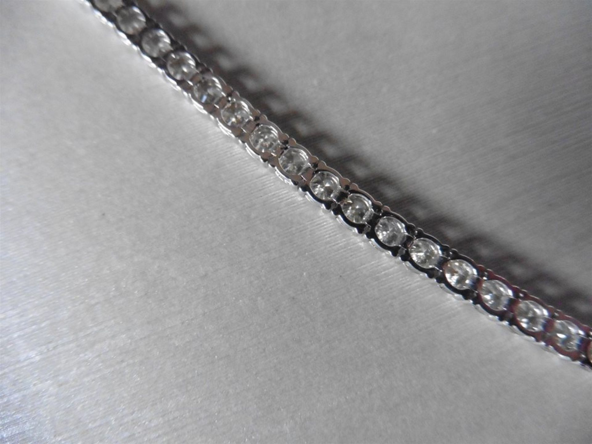 10.50ct Diamond tennis bracelet set with brilliant cut diamonds of I colour, si2 clarity. All set i - Image 3 of 4