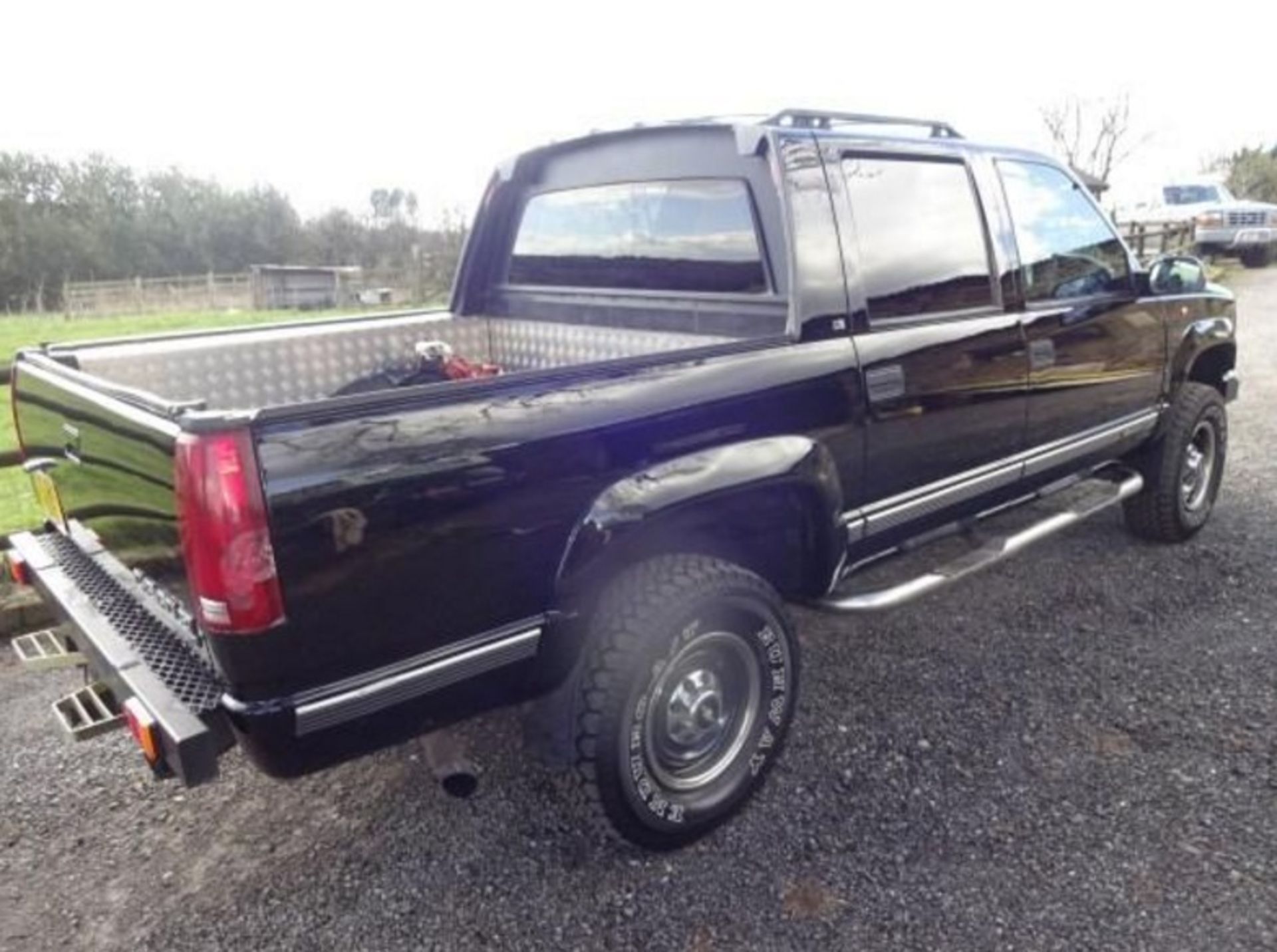 1997 CHEVY SUBURBAN RHD 6.5 T - Image 4 of 19