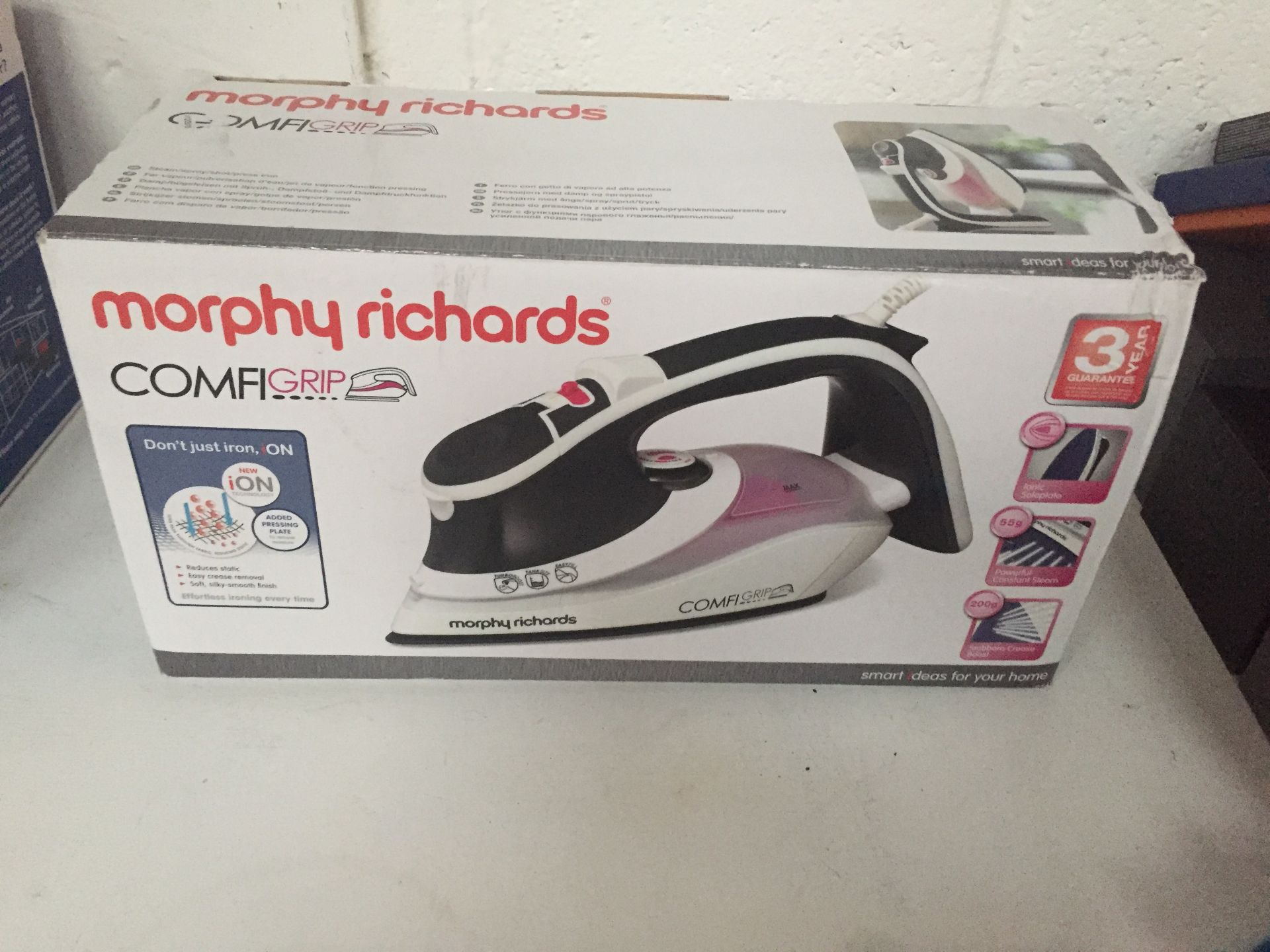 Morphy Richards COMFIGRIP Iron