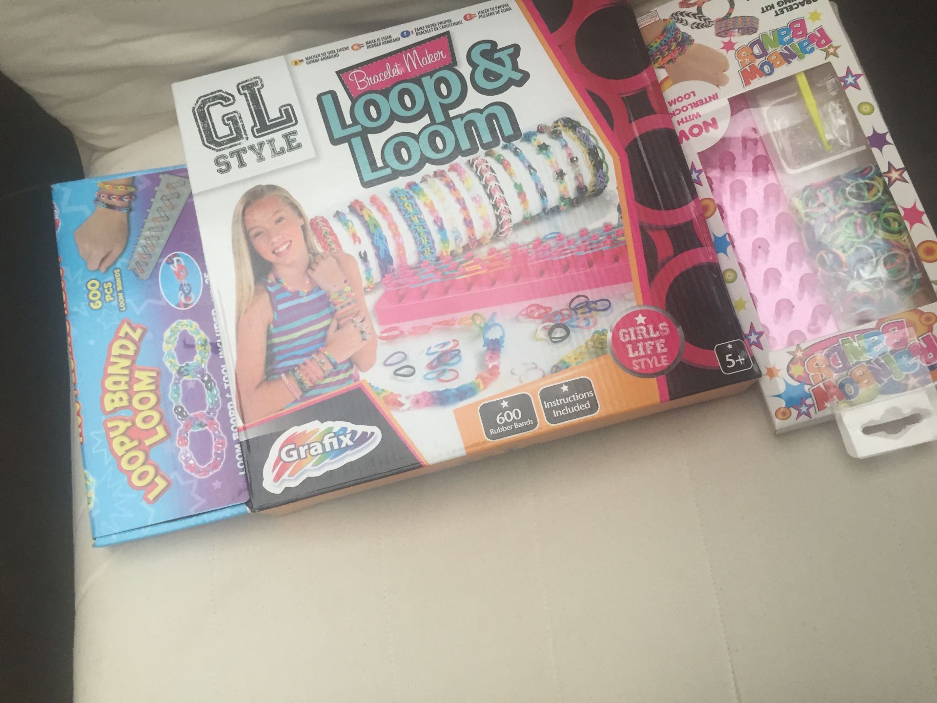 Job Lot Of Loom Bands - BRAND NEW Boxed, Large Box with Lots of Brand New Loom Bands & - Image 3 of 3