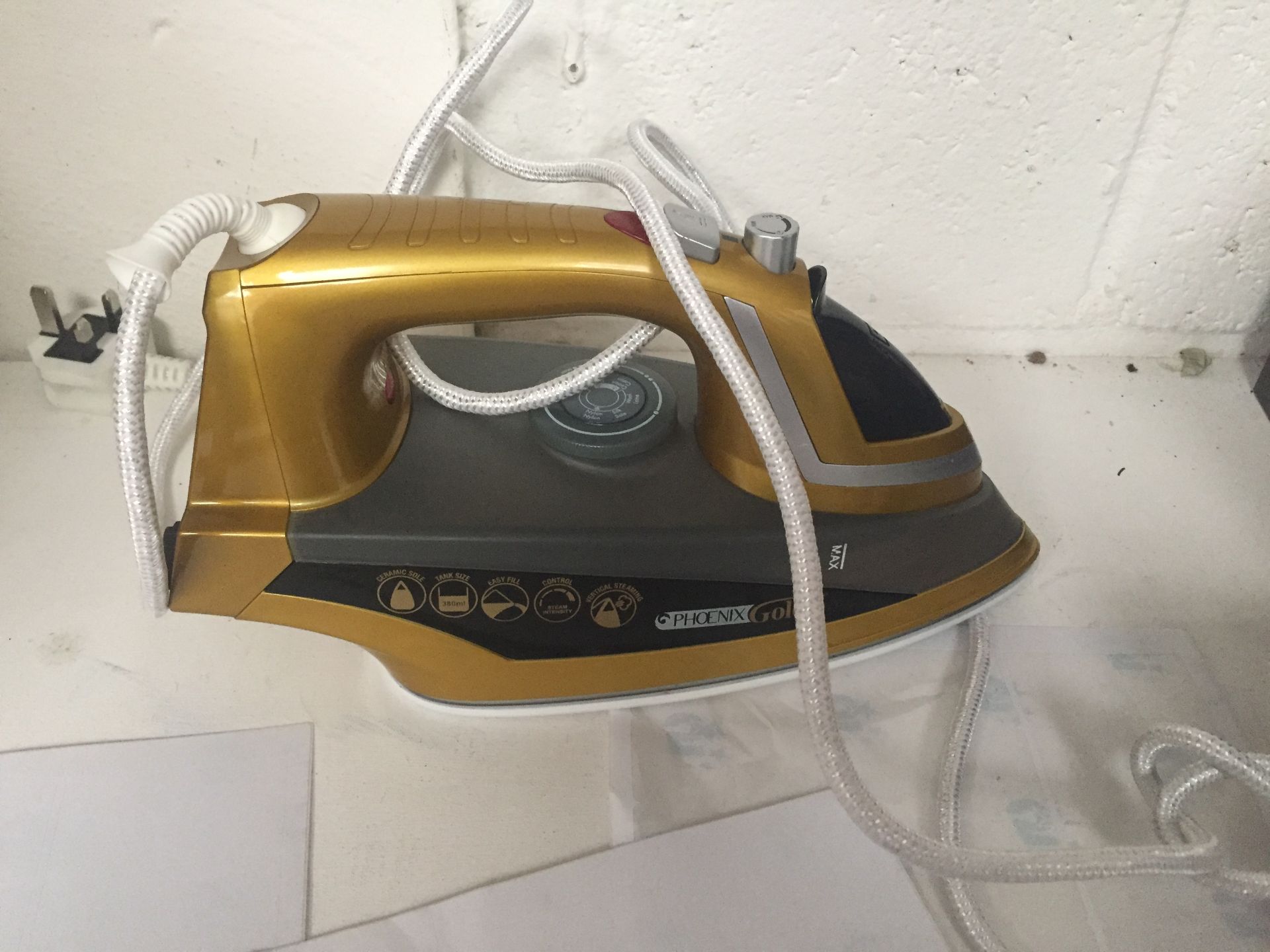 JML Phoenix Gold Ceramic Sola Plate Iron Steam Generator Continuous Steam (Unboxed)