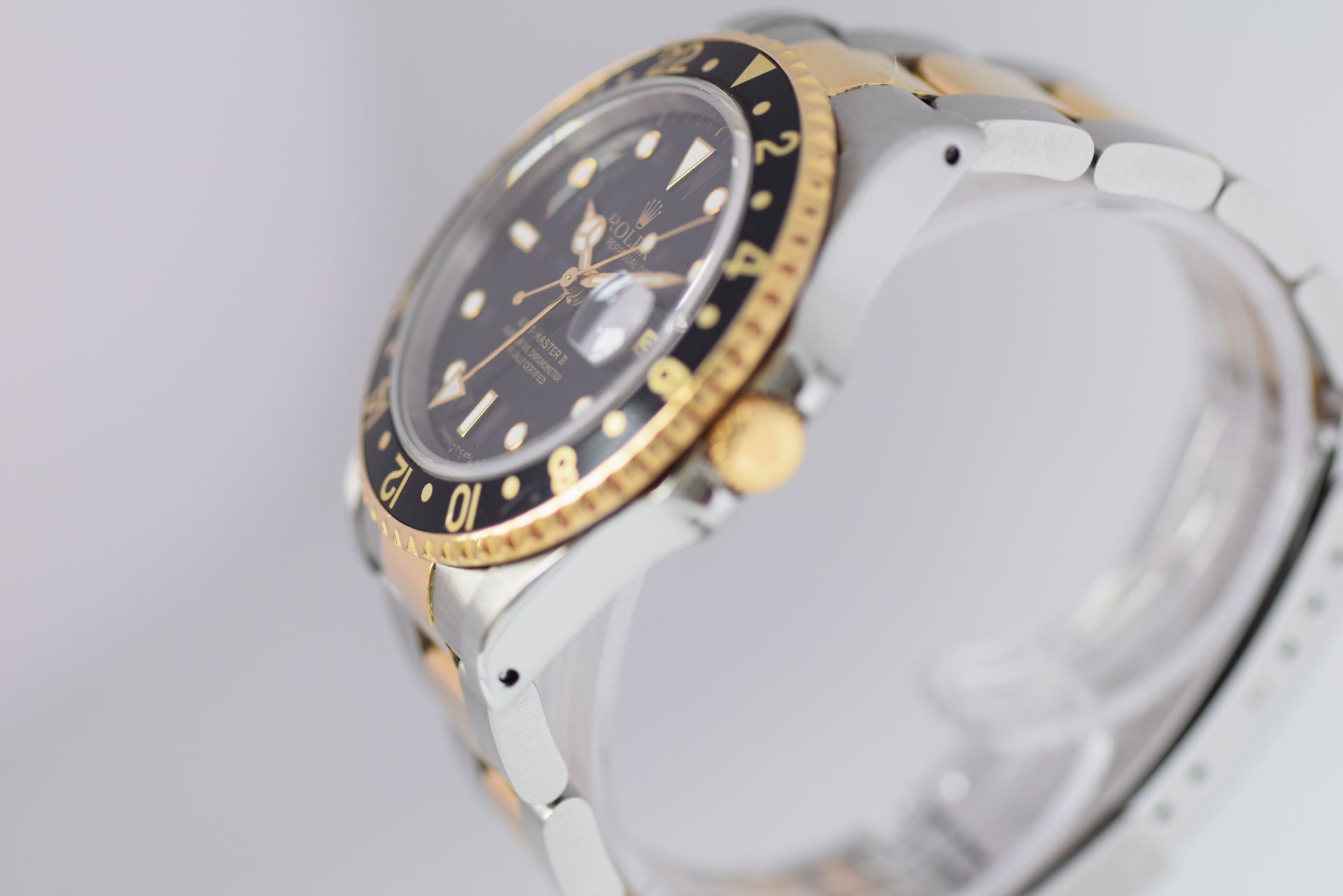 ROLEX GMT II 16713 BOX & PAPERS STEEL & GOLD - Image 3 of 10