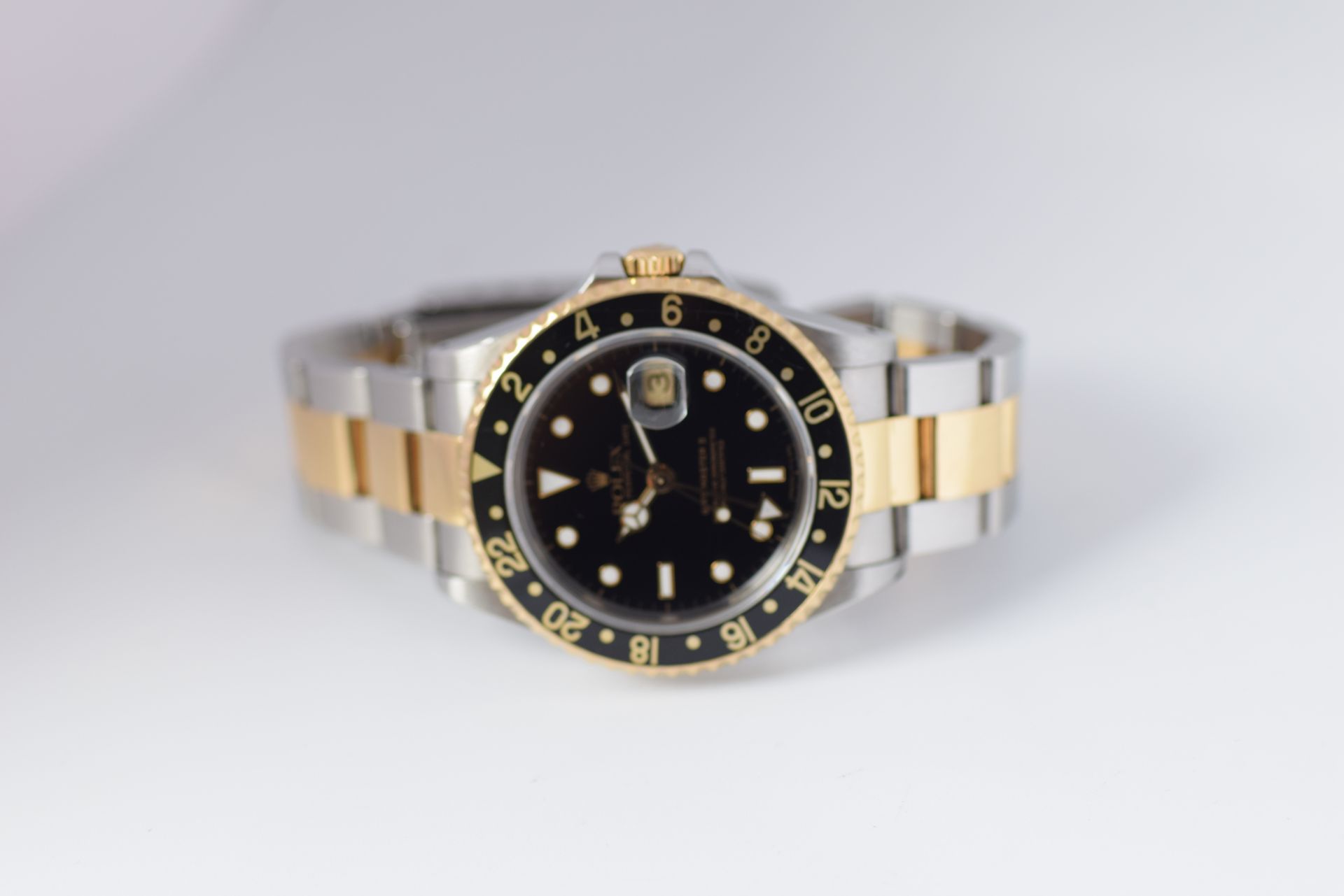 ROLEX GMT II 16713 BOX & PAPERS STEEL & GOLD - Image 6 of 10