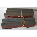 Vintage Retro 5 x Model Train Coaches 00 Guage NO RESERVE