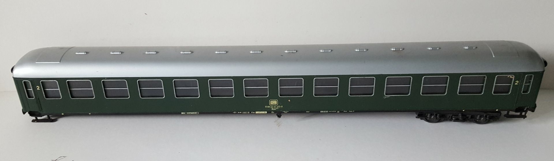 Vintage Retro Model Trains 4 x Rivarossi Coaches O Guage - Image 5 of 7