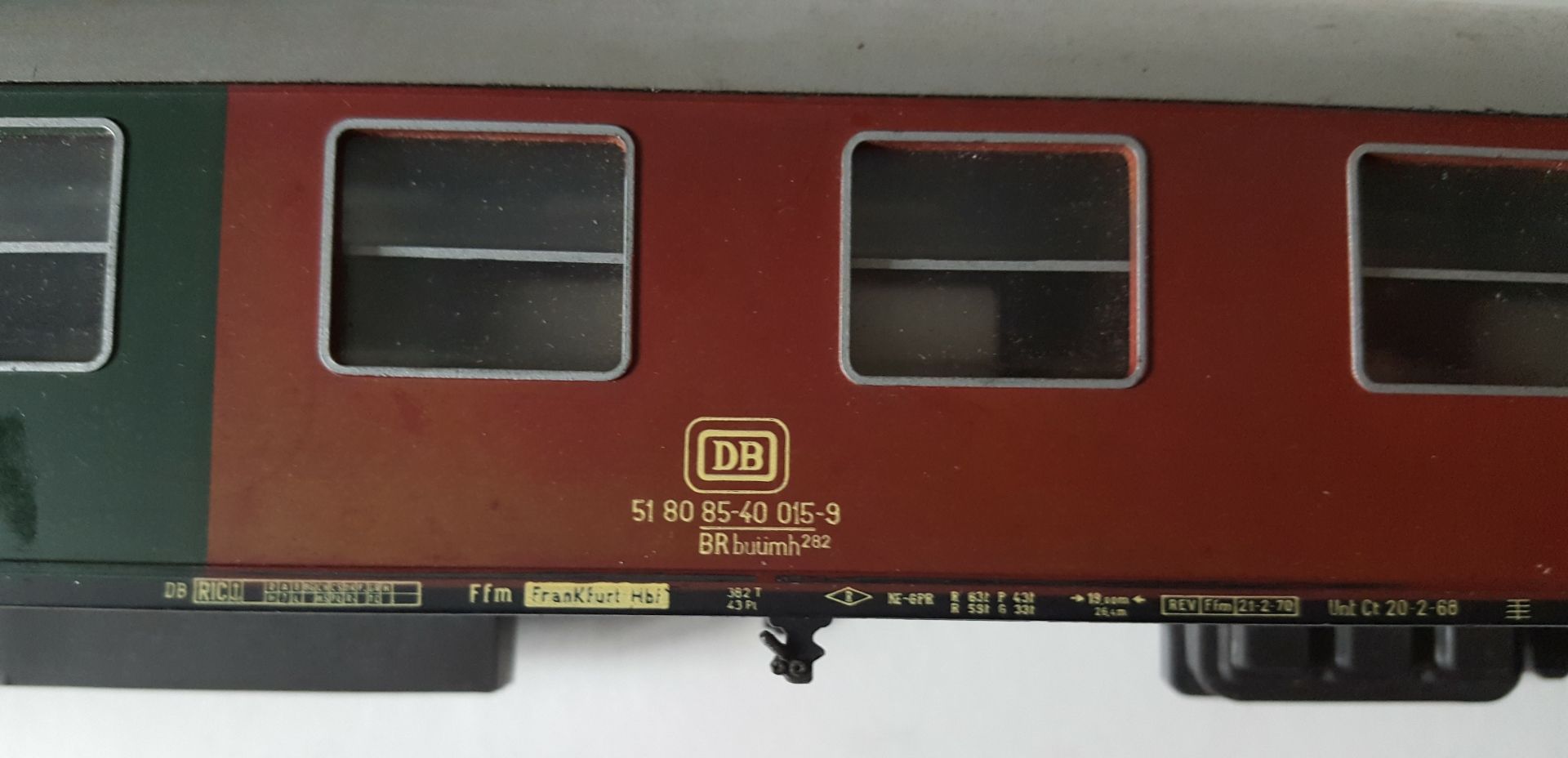 Vintage Retro Model Trains 4 x Rivarossi Coaches O Guage - Image 7 of 7