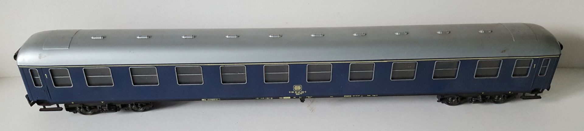 Vintage Retro Model Trains 4 x Rivarossi Coaches O Guage - Image 3 of 7