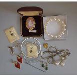 Parcel of Vintage Retro Costume Jewellery