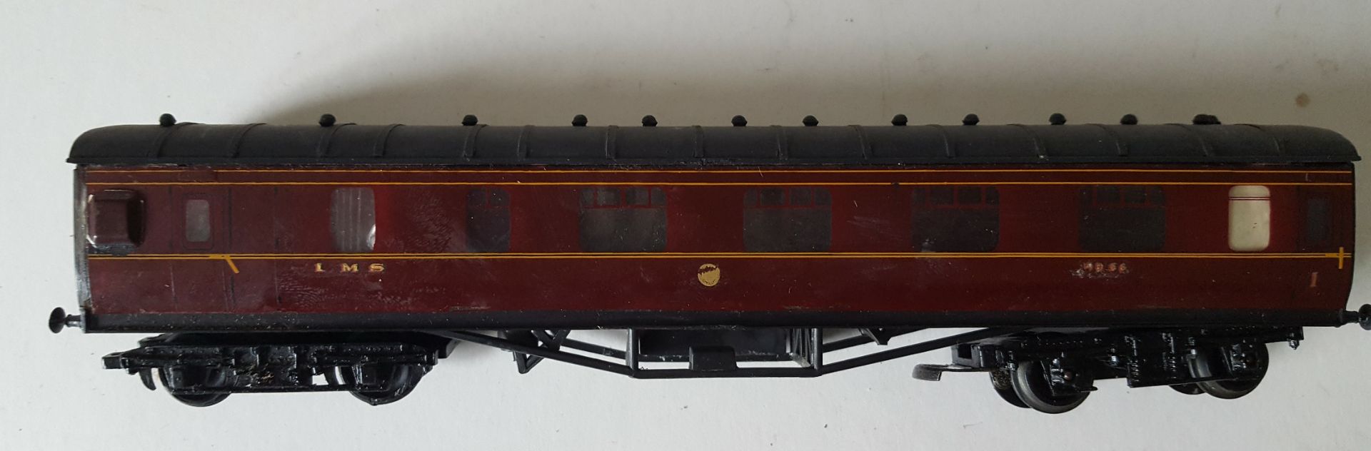 Vintage Retro 3 x Model Train Coaches 00 Guage - Image 2 of 4