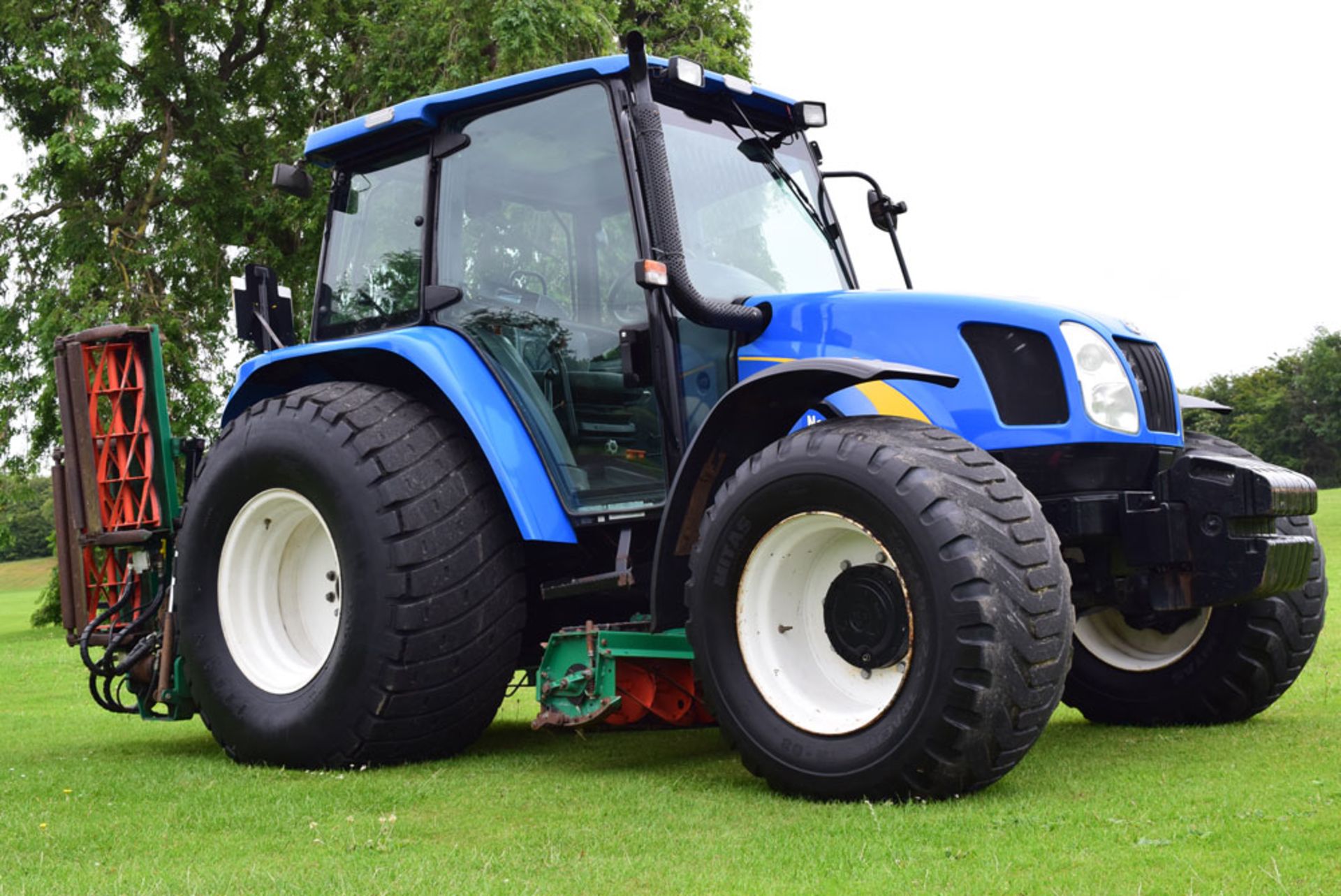 2006 New Holland TL90A Tractor With Ransomes 5/7 Gang Mower Unit NEW PICTURES - Image 7 of 19