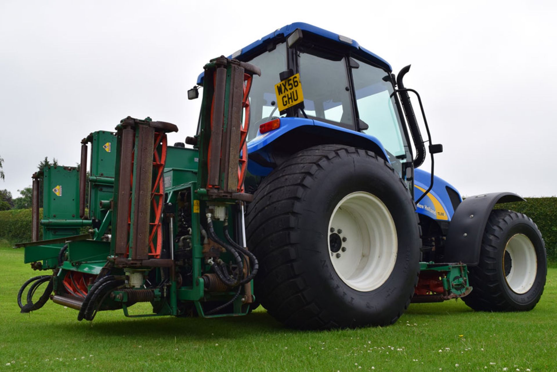 2006 New Holland TL90A Tractor With Ransomes 5/7 Gang Mower Unit NEW PICTURES - Image 14 of 19