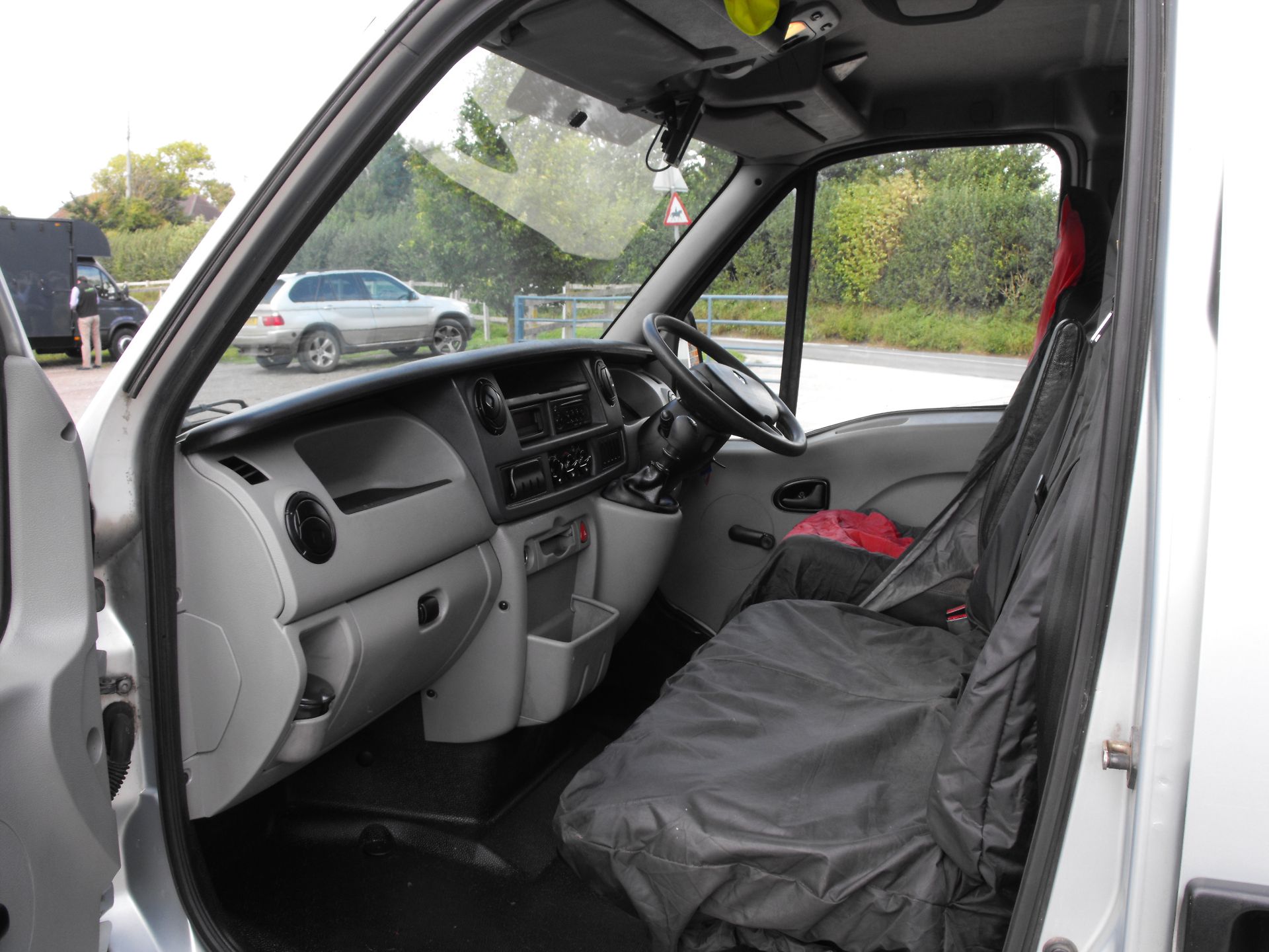 2009 Renault Master Double cab van 6 seats - Image 4 of 10