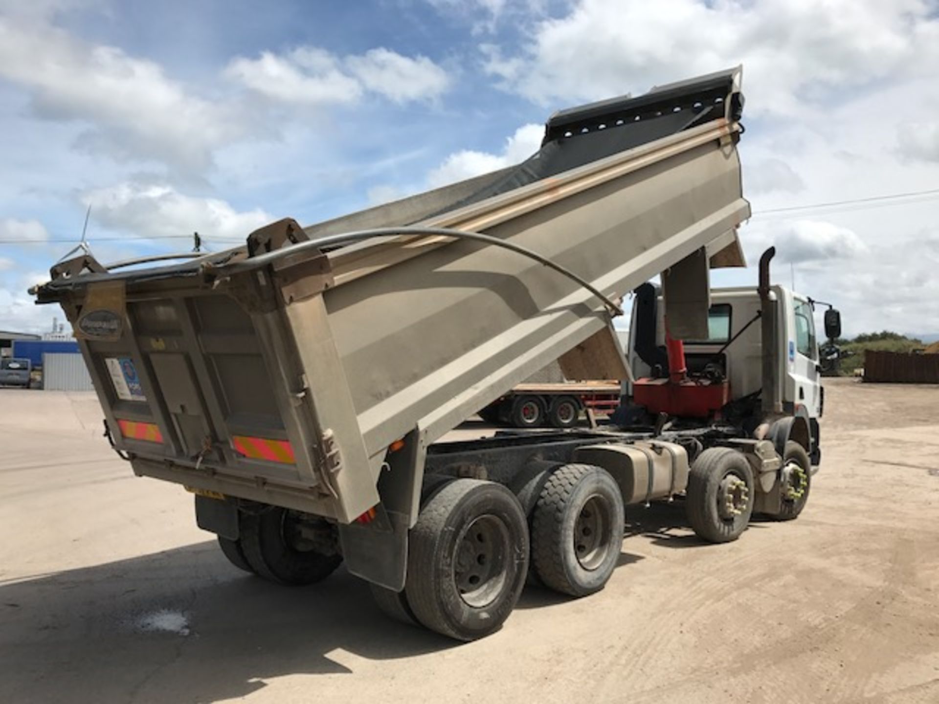 2007 DAF CF 85-360 8x4 Tipper