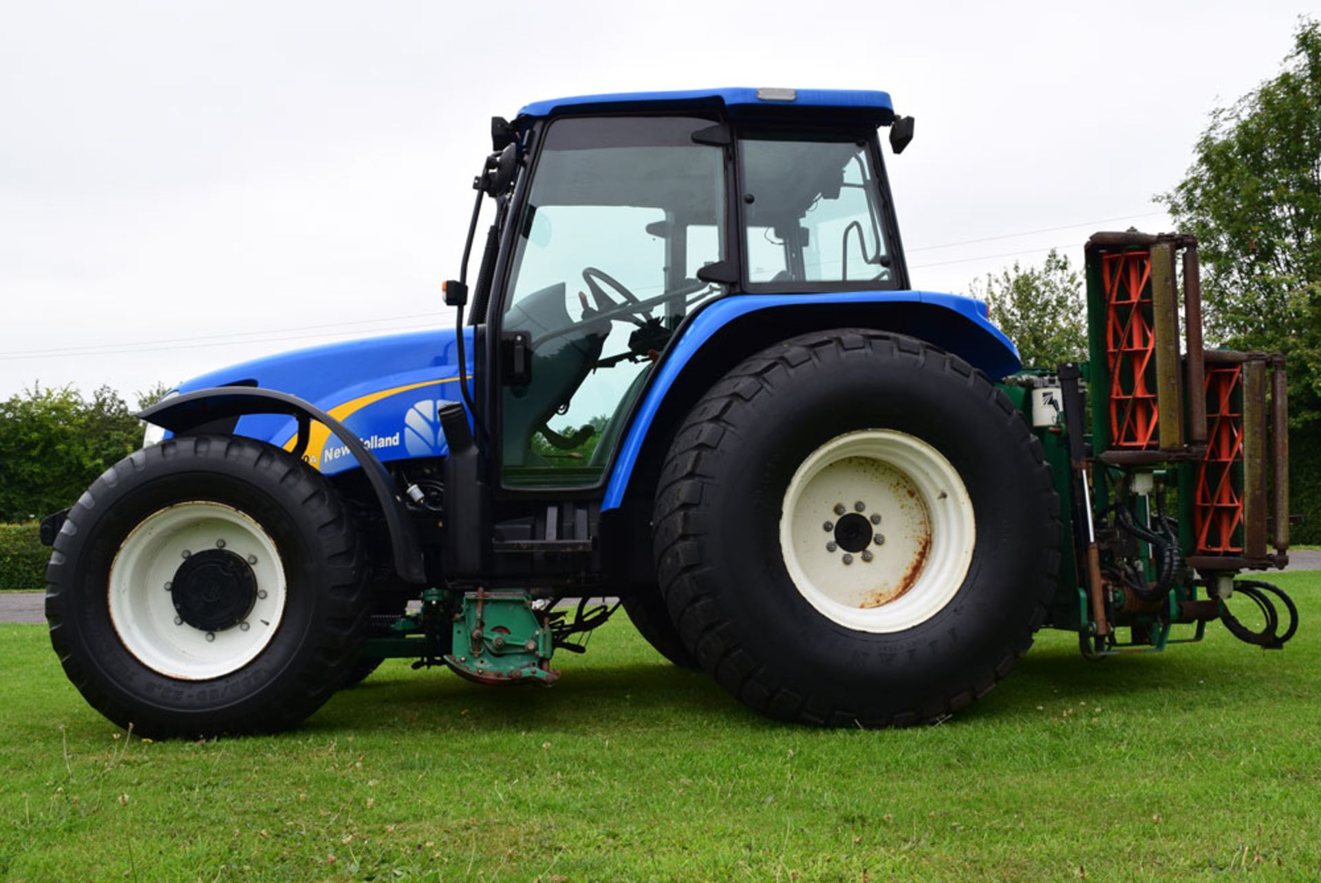 2006 New Holland TL90A Tractor With Ransomes 5/7 Gang Mower Unit NEW PICTURES - Image 10 of 19