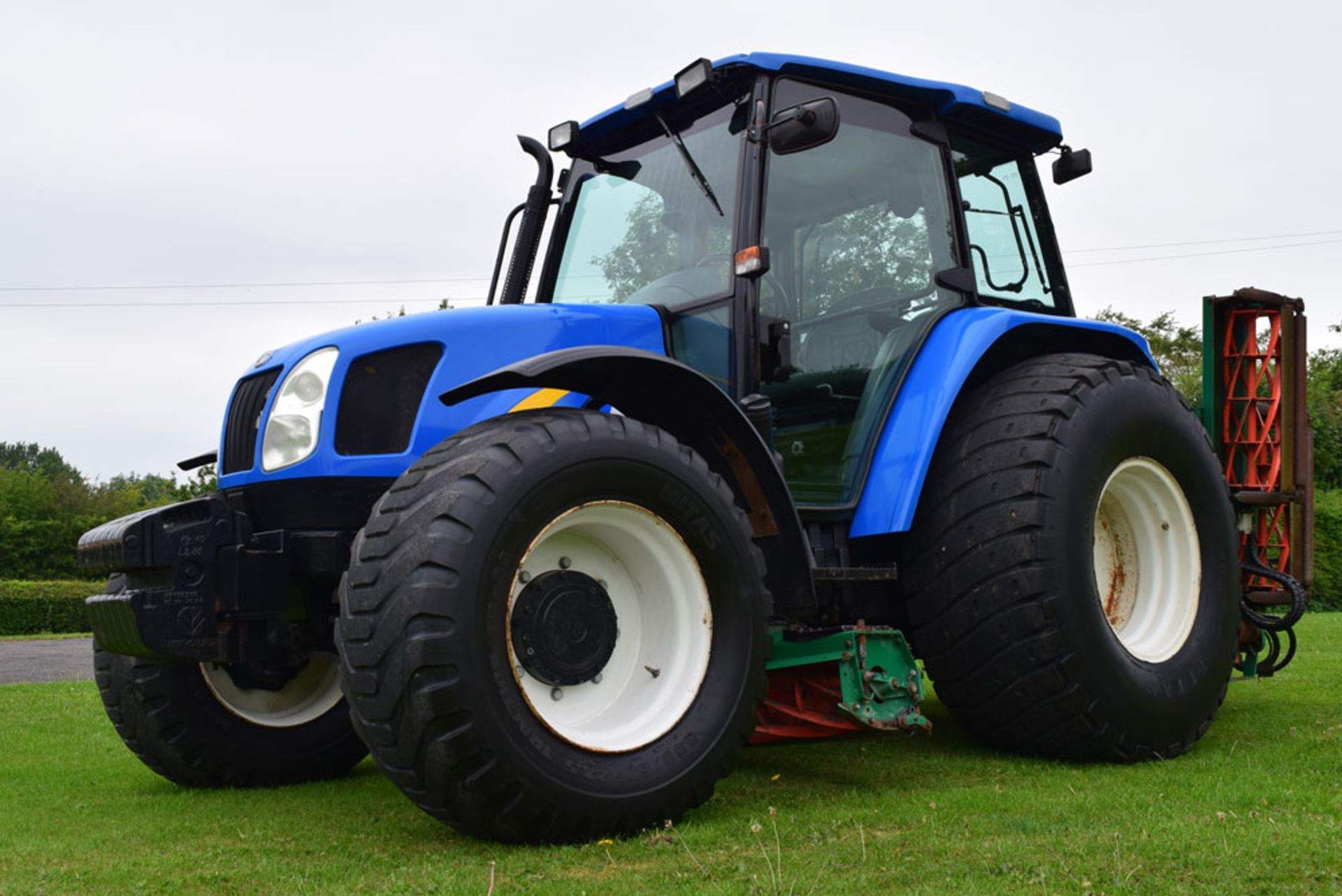 2006 New Holland TL90A Tractor With Ransomes 5/7 Gang Mower Unit NEW PICTURES - Image 9 of 19
