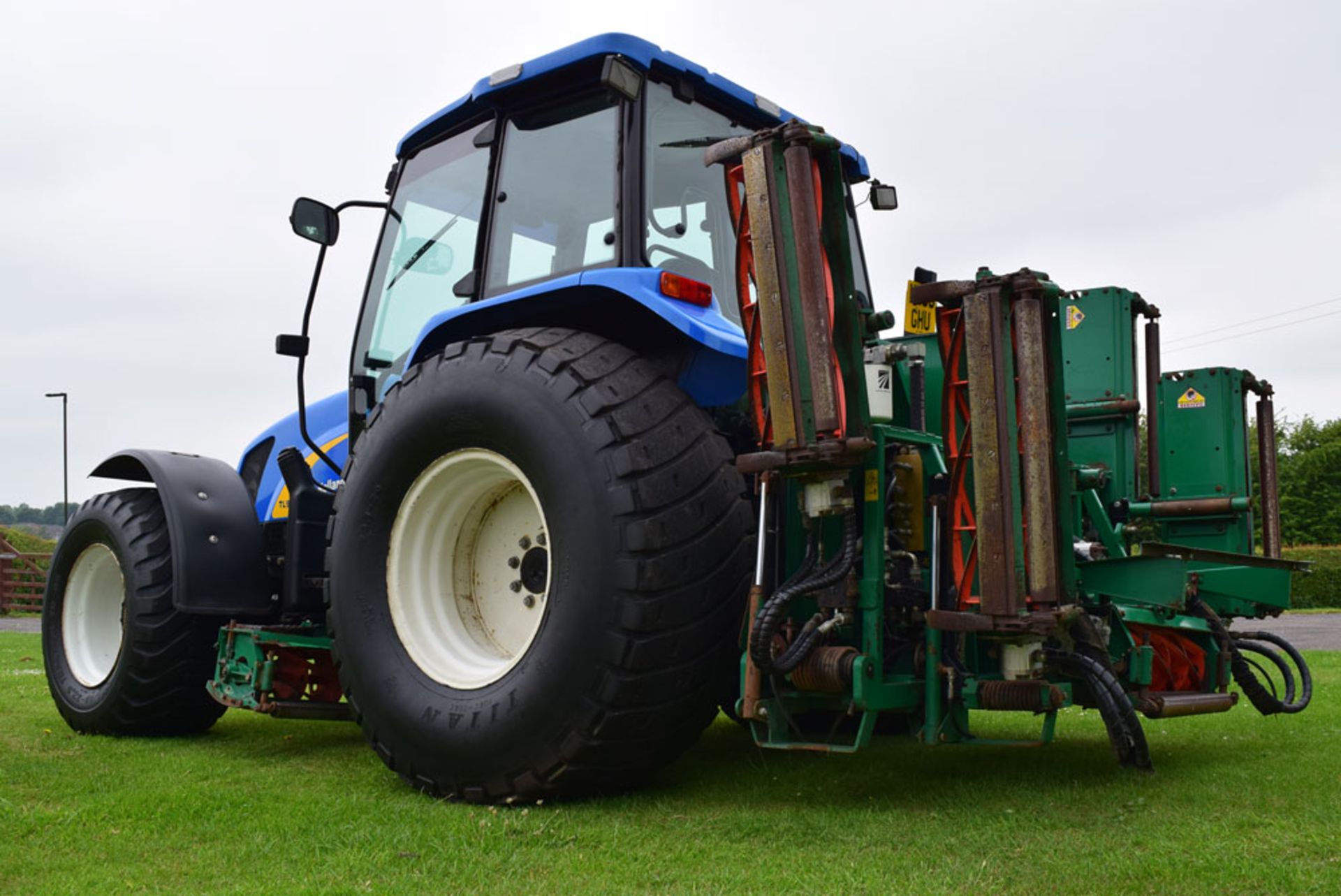 2006 New Holland TL90A Tractor With Ransomes 5/7 Gang Mower Unit NEW PICTURES - Image 11 of 19