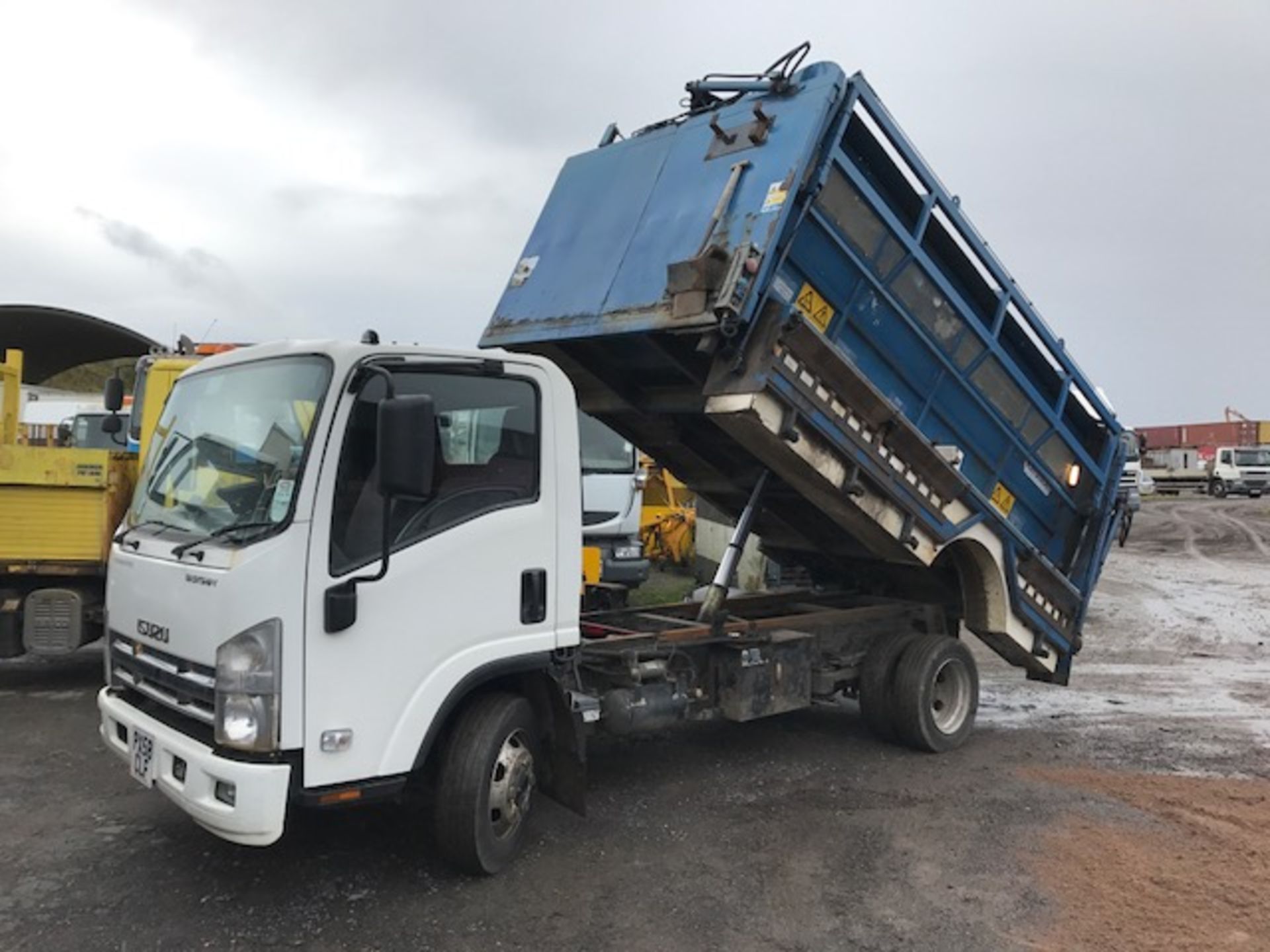 2008 Isuzu N75.190 Kerbside recycler