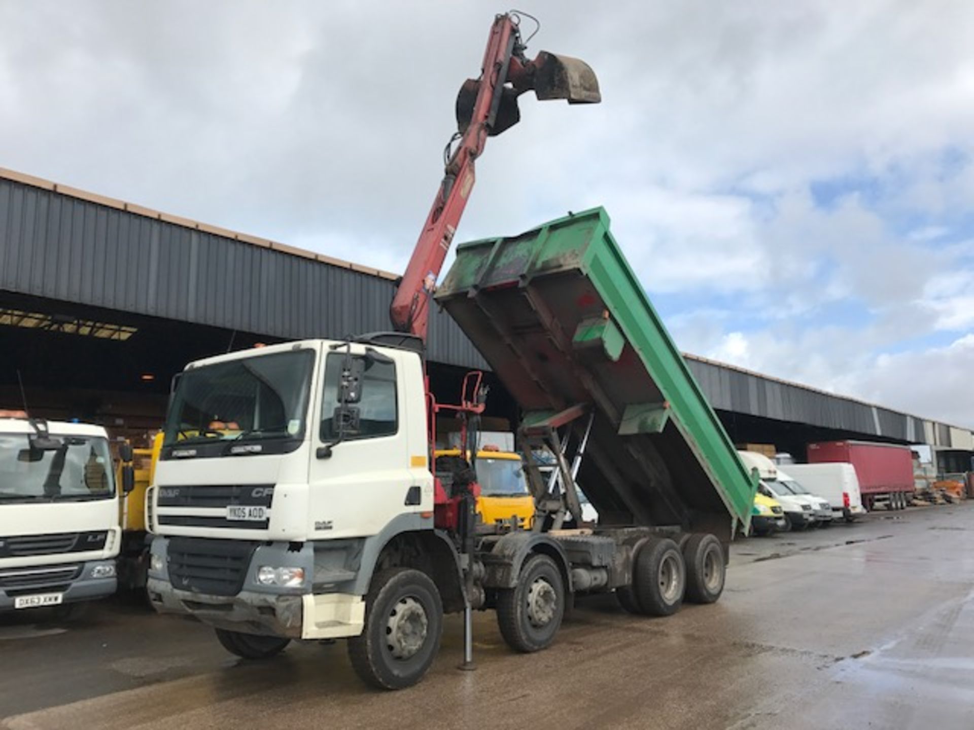 2005 DAF CF 85-340 8x4 Tipper Grab