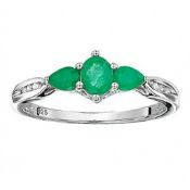 Silver Ring Set With Emerald & White Topaz Size L