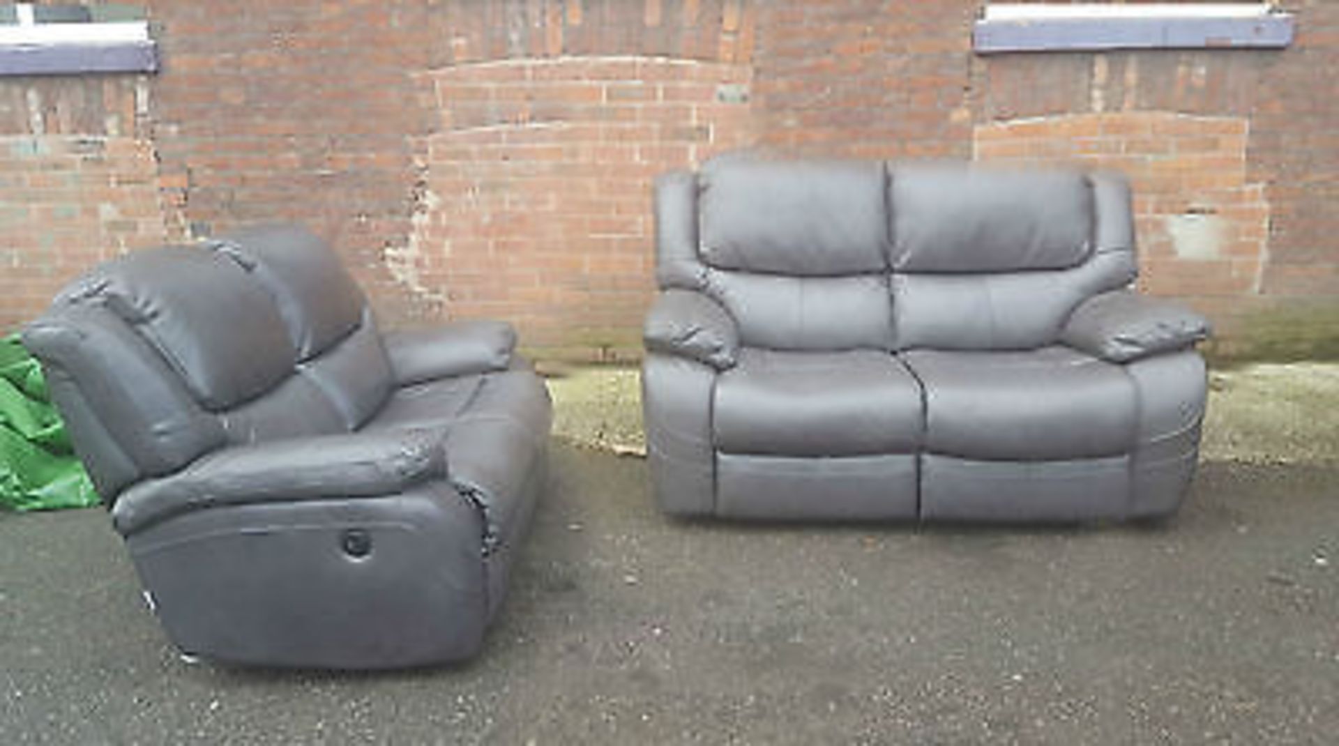 Supreme Valance graphite grey leather 2 seater plus 2 seater reclining sofas - Image 2 of 2