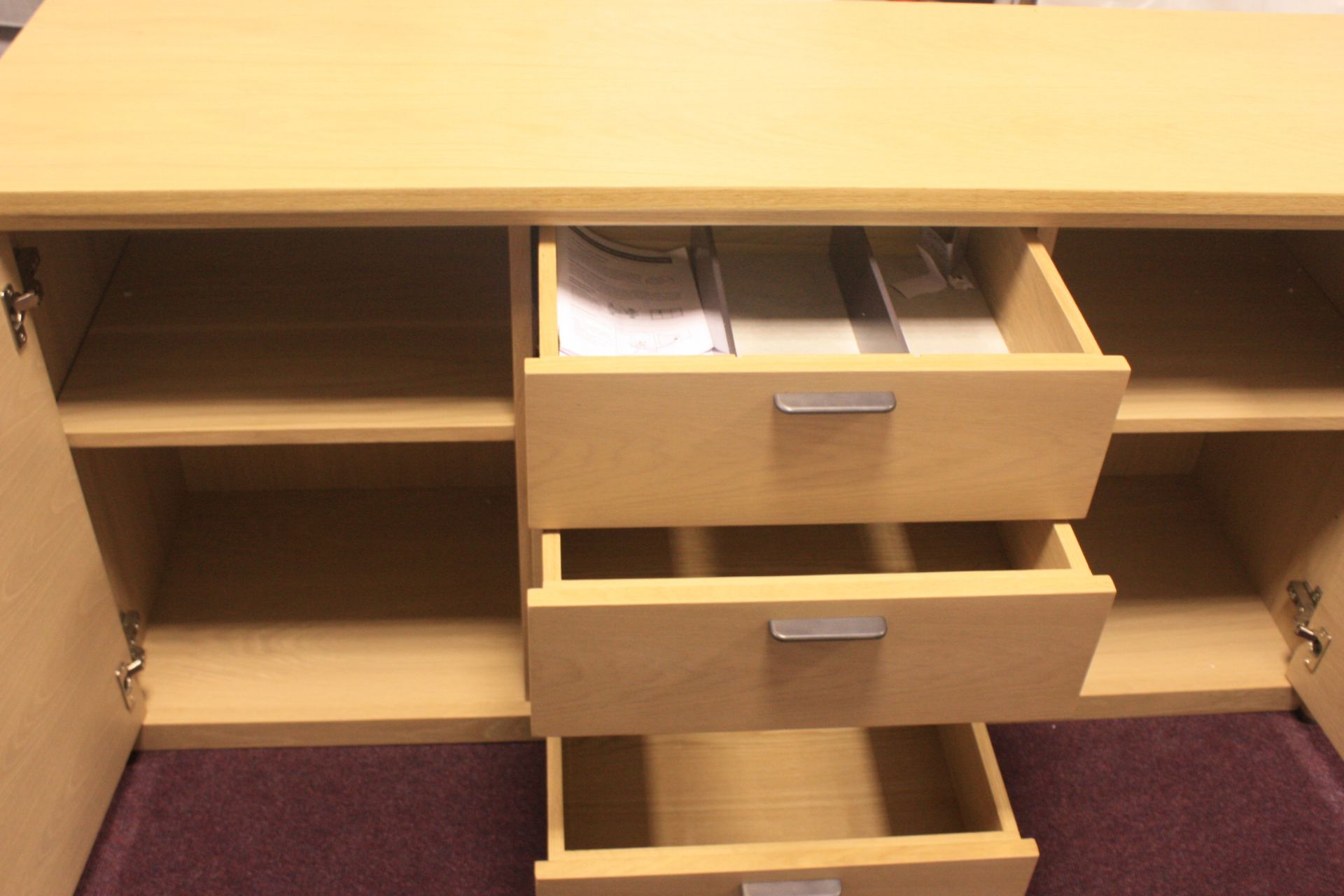 LIGHT OAK FINISH SIDEBOARD SOFT CLOSING WITH 2 DOORS AND 4 DRAWERS RRP £599 - Image 3 of 3