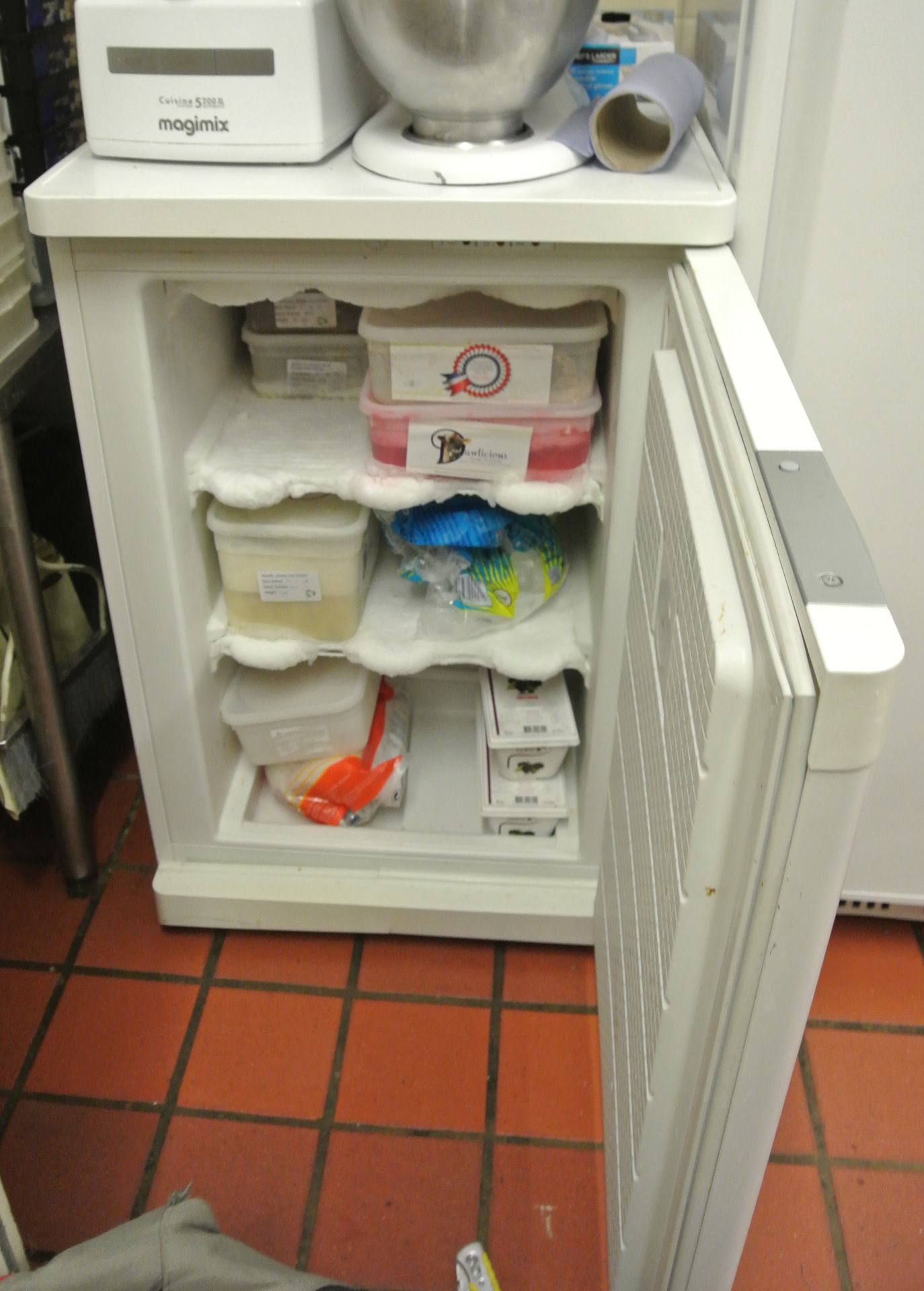 Bosch Undercounter Freezer - Image 3 of 4