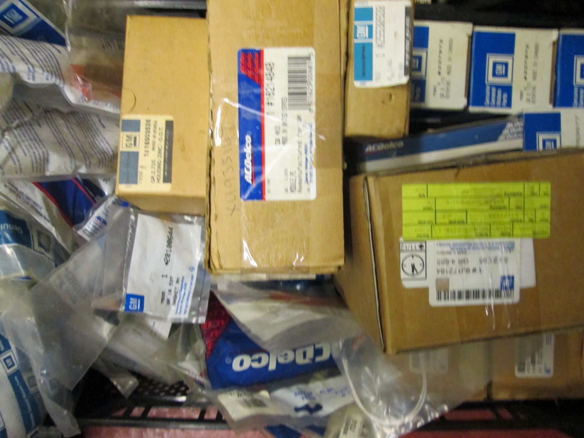 General Motors & AC DELCO Parts Lot – Bushings,Carburetor Parts,Piston Rod,Fog Lamp (£300-££400) - Image 3 of 4