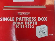 100X SINGLE PATTRESS BOXES SINGLE 28mm DEPTH SOCKET BOX TO BS4662 – BS5733