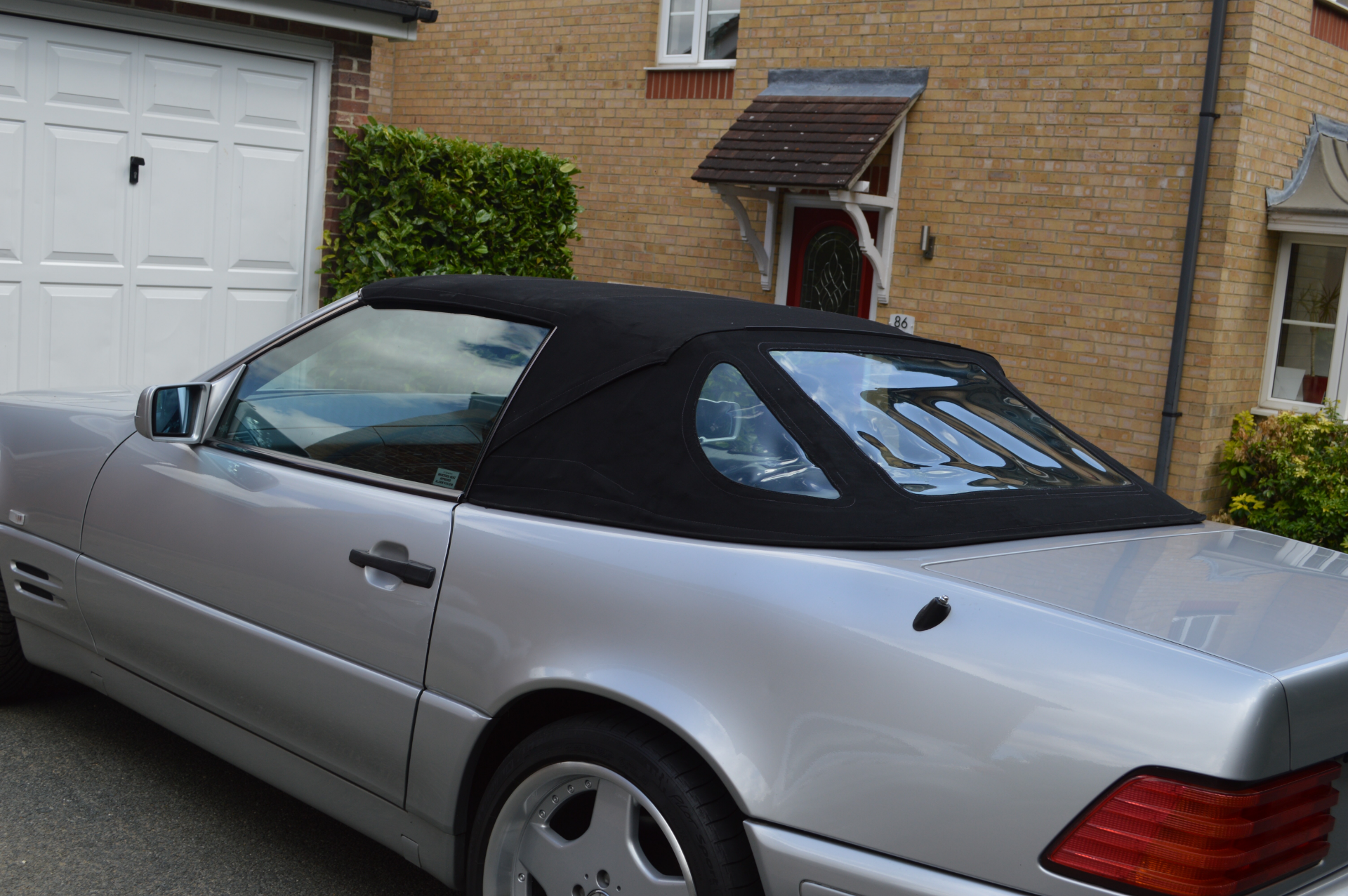 Mercedes Benz SL Class Automatic Sports Convertible (Hard and soft top) - Image 14 of 19