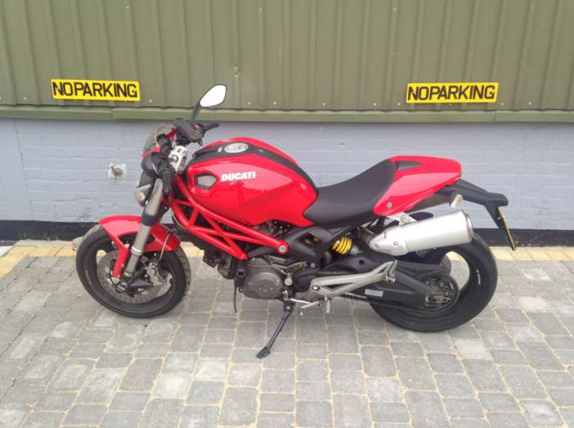 2009 Ducati 696 Monster - Very low mileage - Image 7 of 11