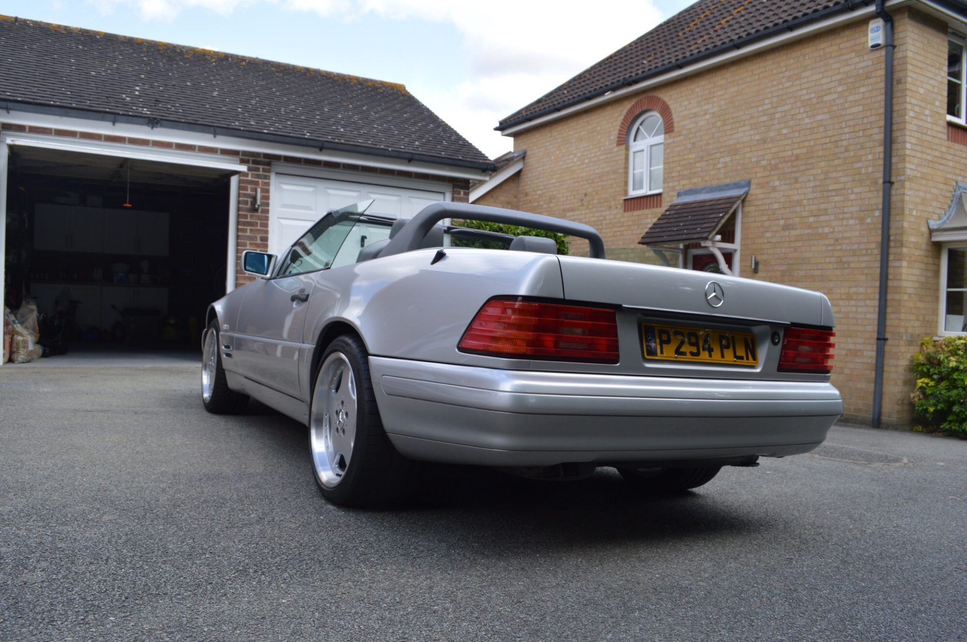 Mercedes Benz SL Class Automatic Sports Convertible (Hard and soft top) - Image 6 of 19