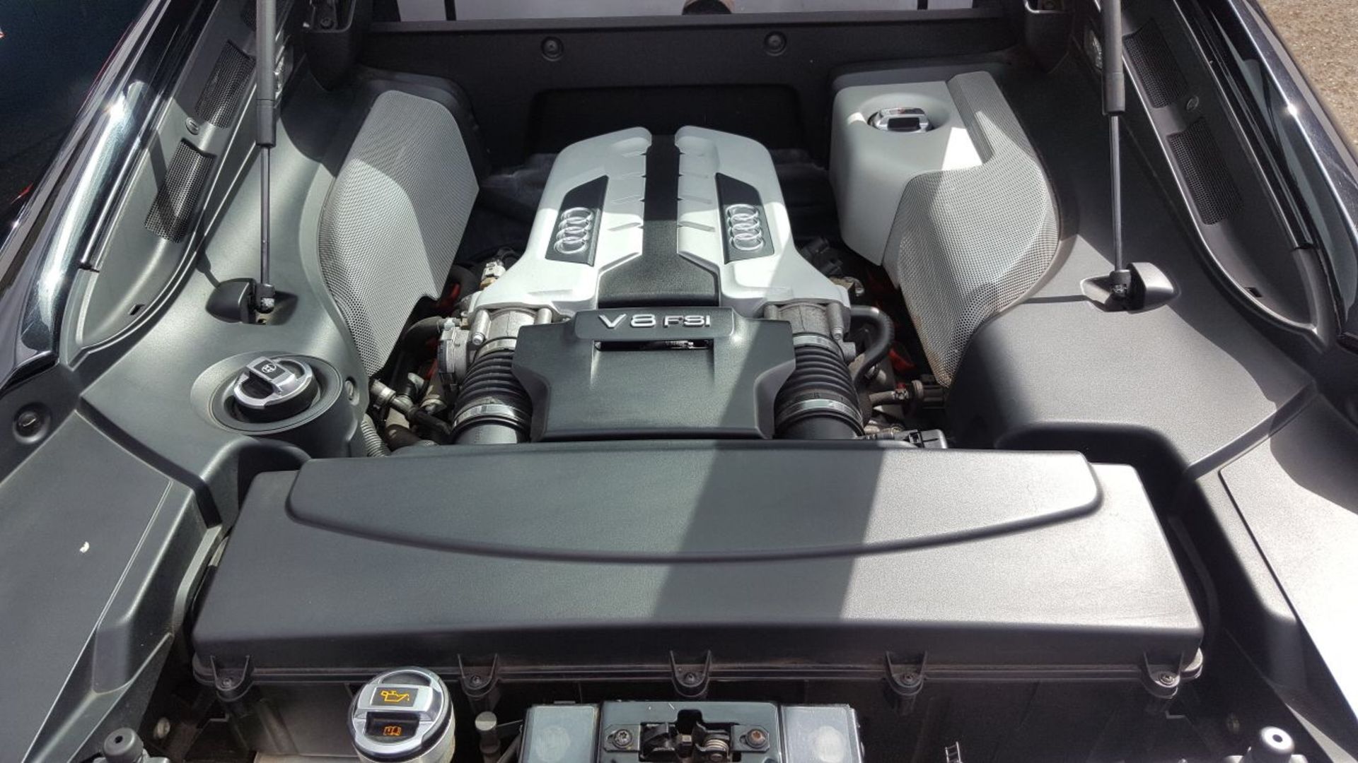 Audi R8 4.2 V8 Quattro - Image 20 of 25