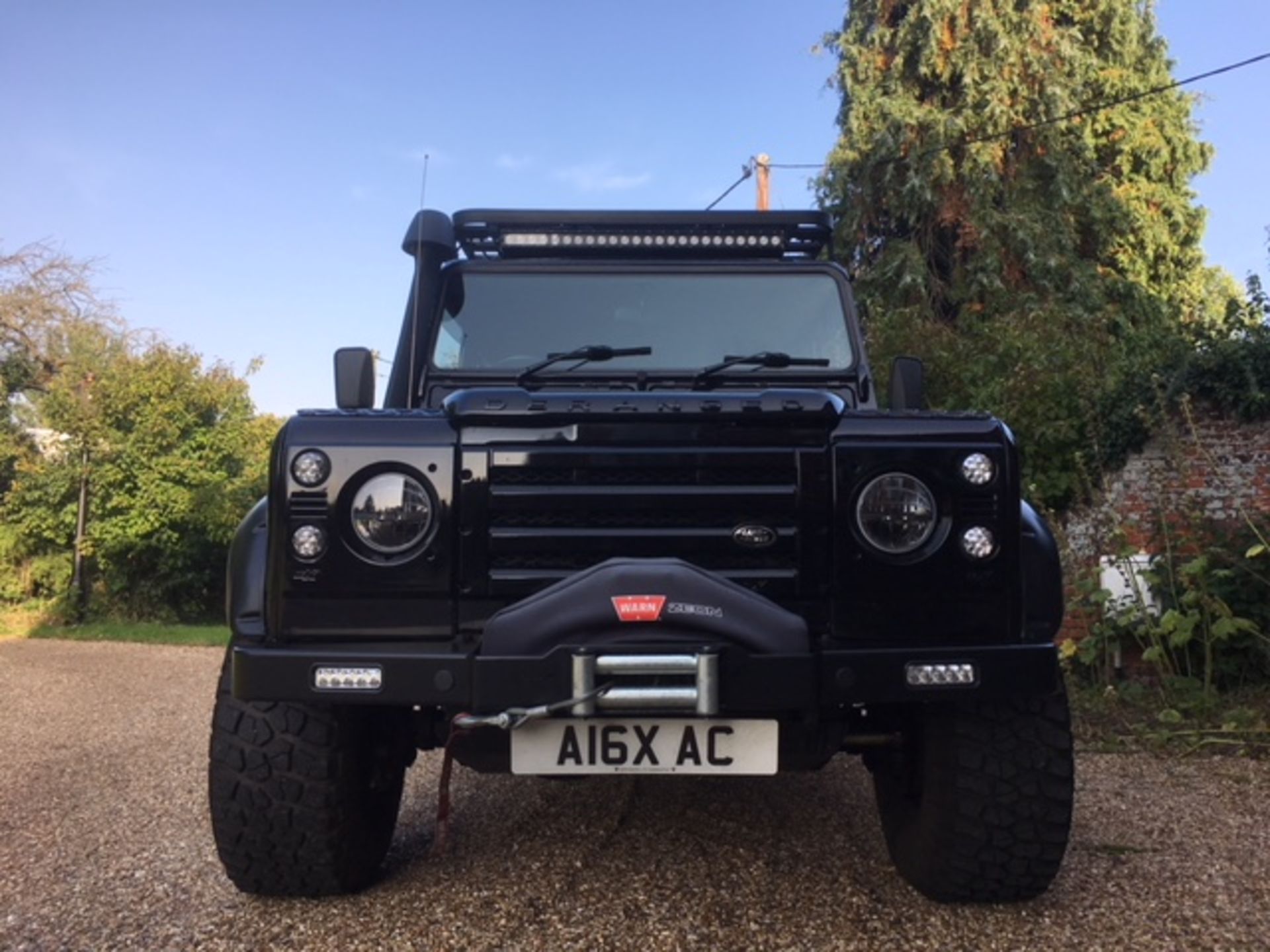 Deranged! Land Rover Defender 110 TD5 Double cab pick up. - Image 15 of 32