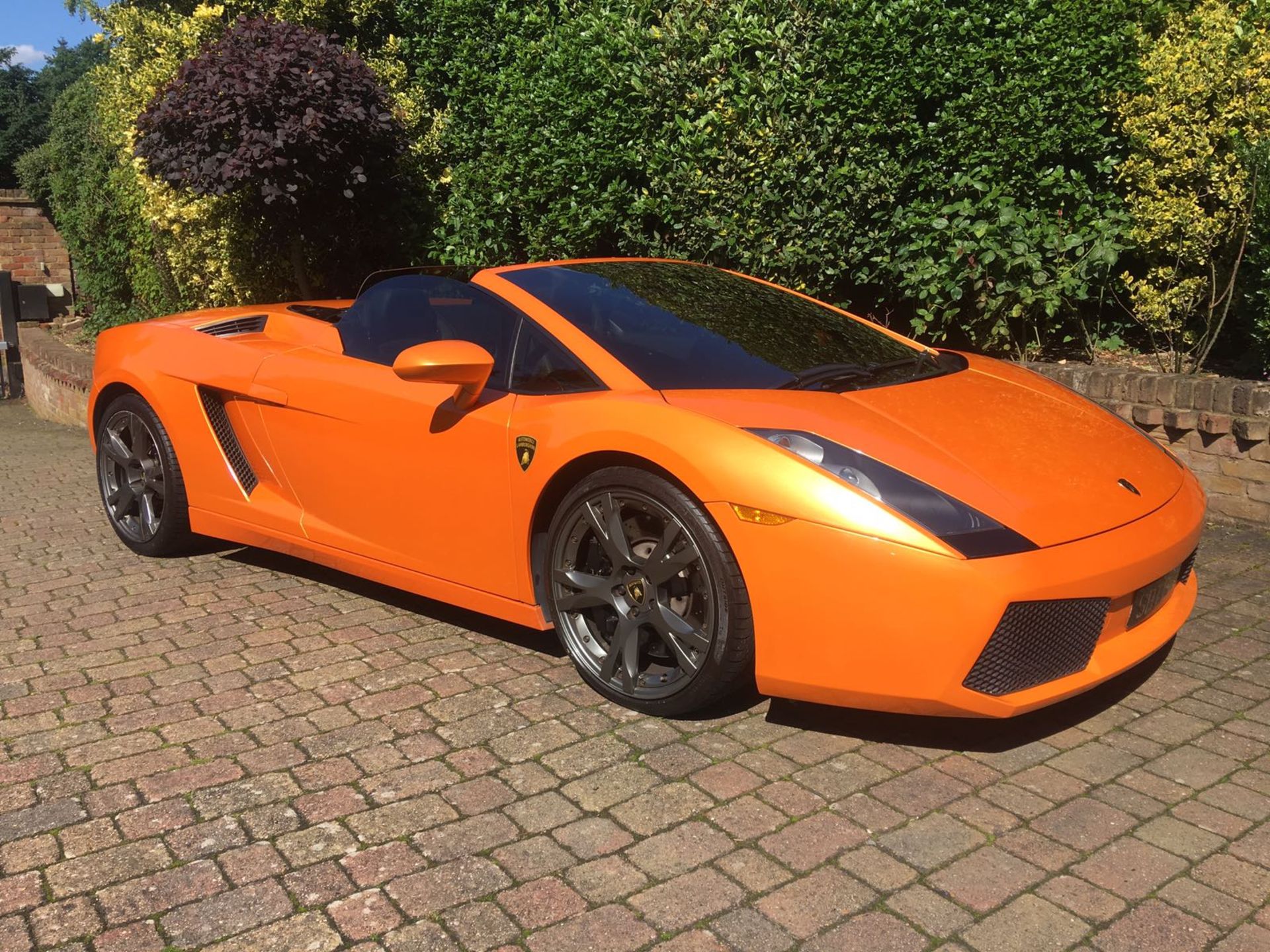 Lamborghini Gallardo 5.0 V10 Spyder Spyder E-Gear 4WD 2dr - Image 2 of 14