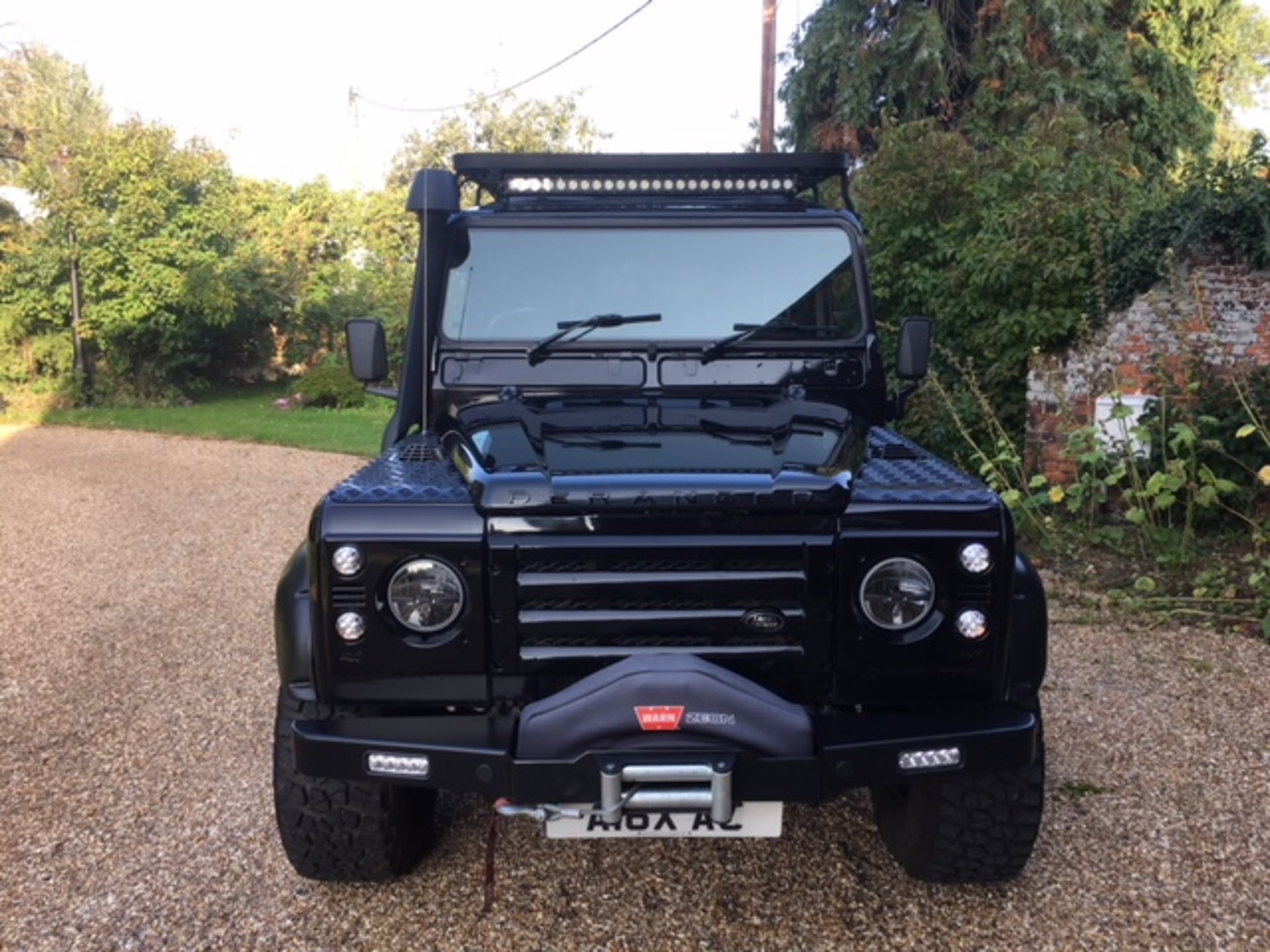 Deranged! Land Rover Defender 110 TD5 Double cab pick up. - Image 14 of 32