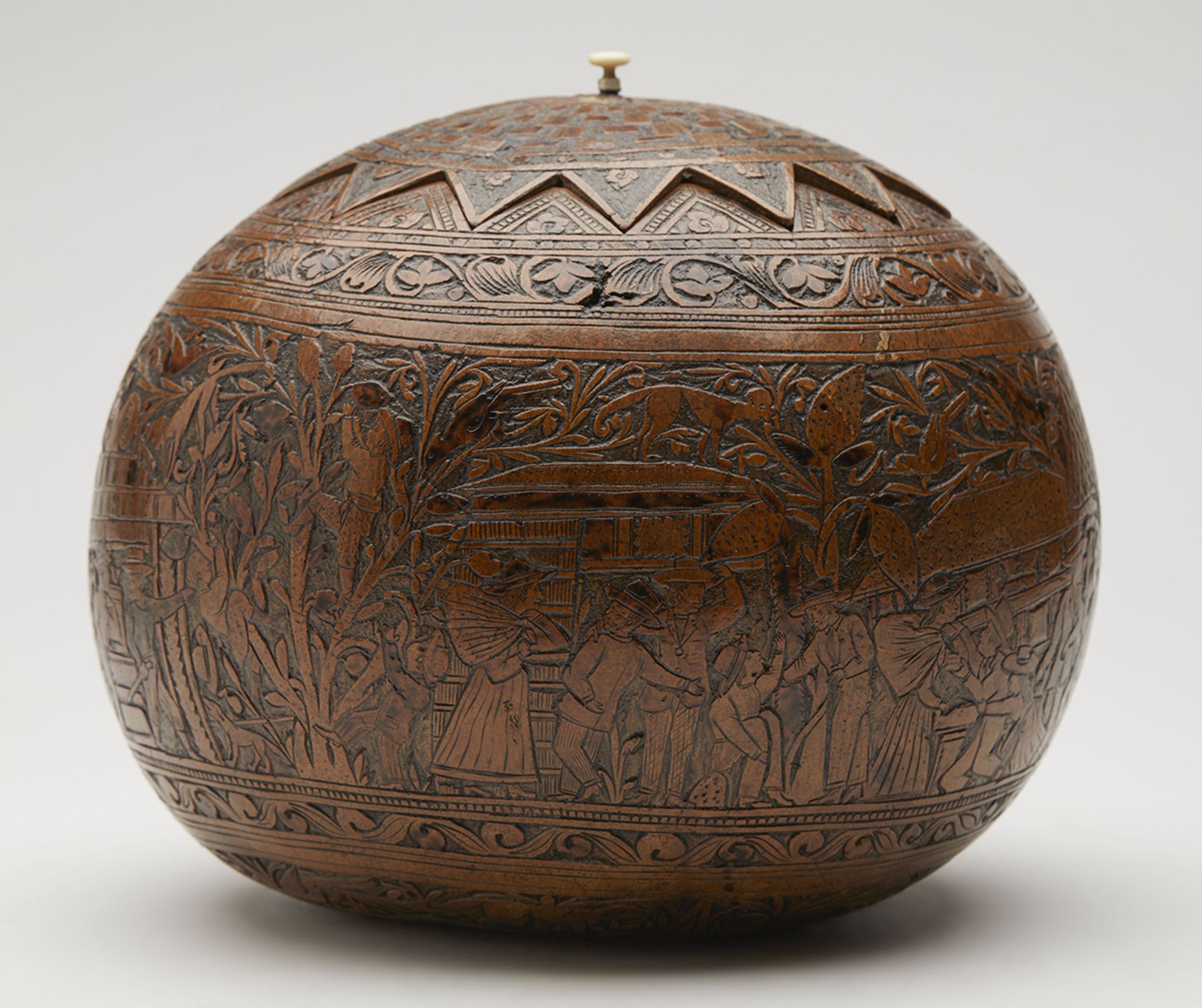 Museum Quality Hand Carved Gourd Container C.1800 - Image 6 of 8