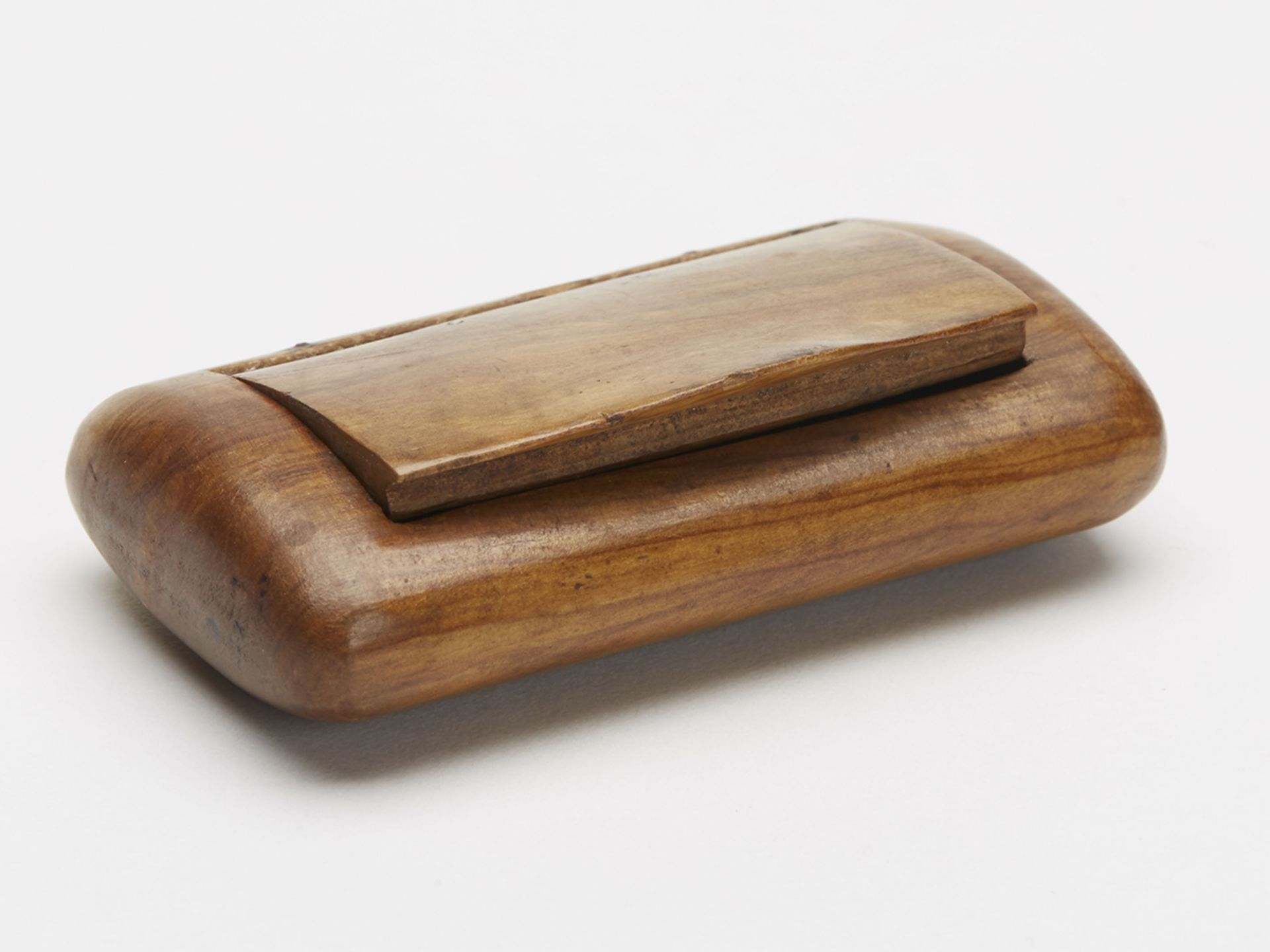 Antique Georgian Carved Olive Wood Snuff Box 19Th C. - Image 2 of 5