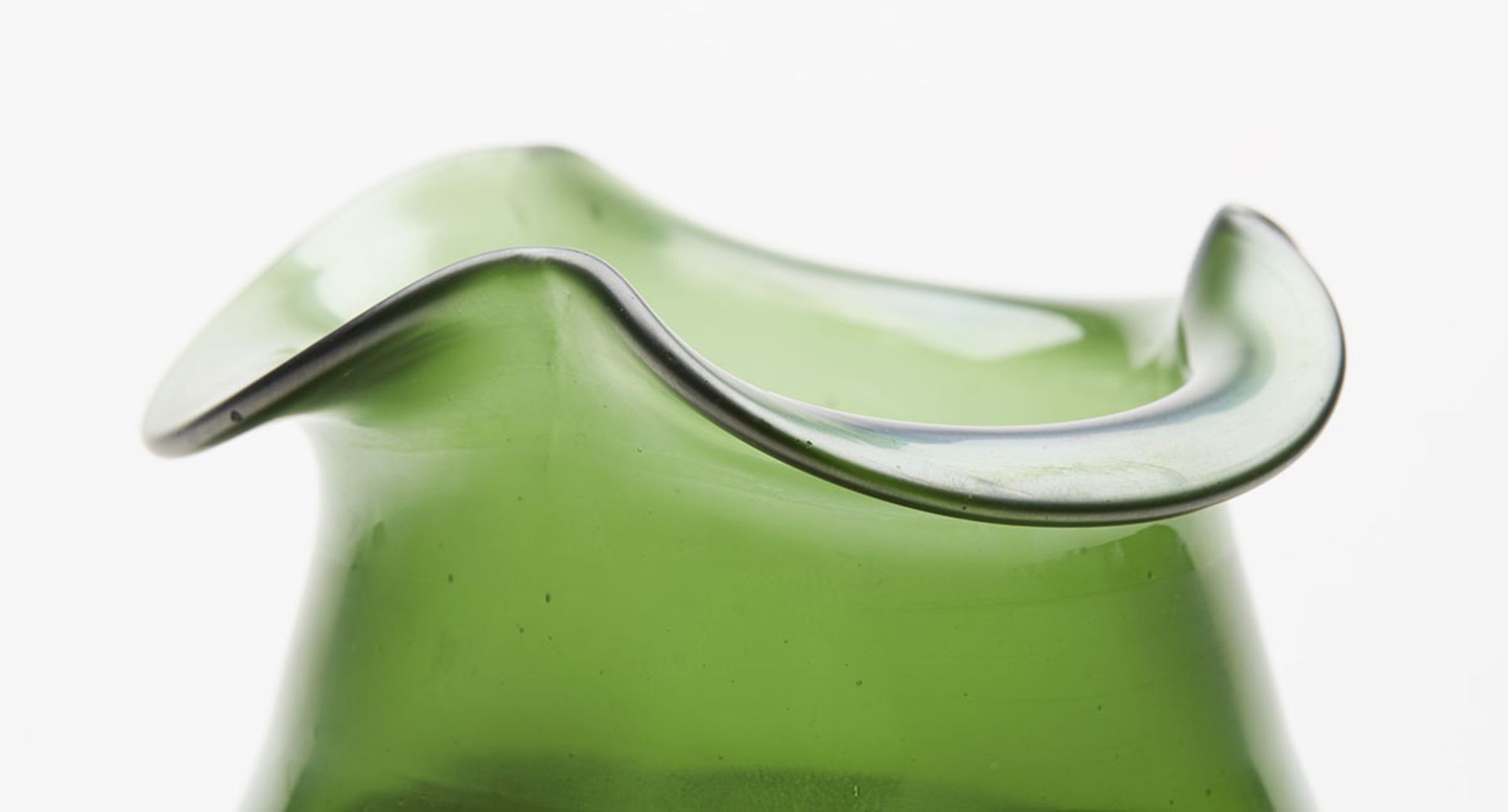 Kralik Iridescent Green Glass Vase With Fan Designs C.1905 - Image 4 of 7